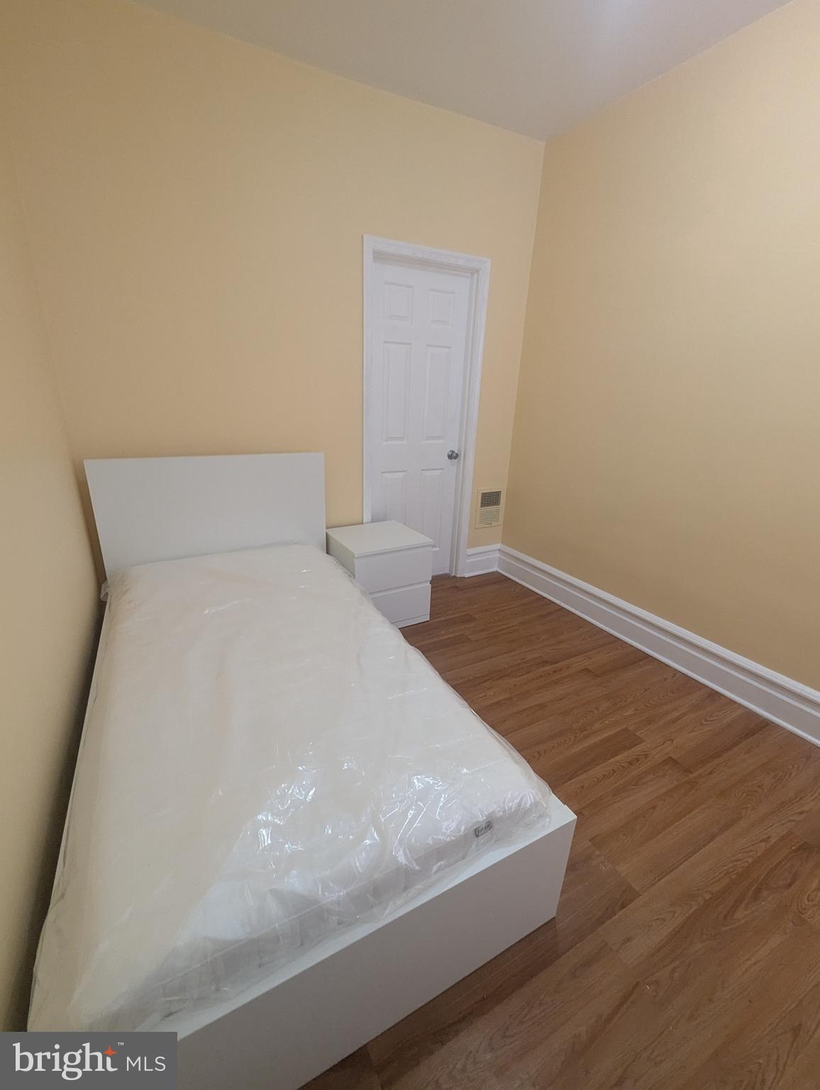 TEMPLE UNIVERSITY - Residential Lease