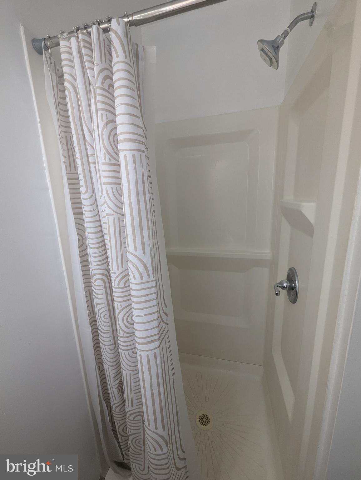 TEMPLE UNIVERSITY - Residential Lease