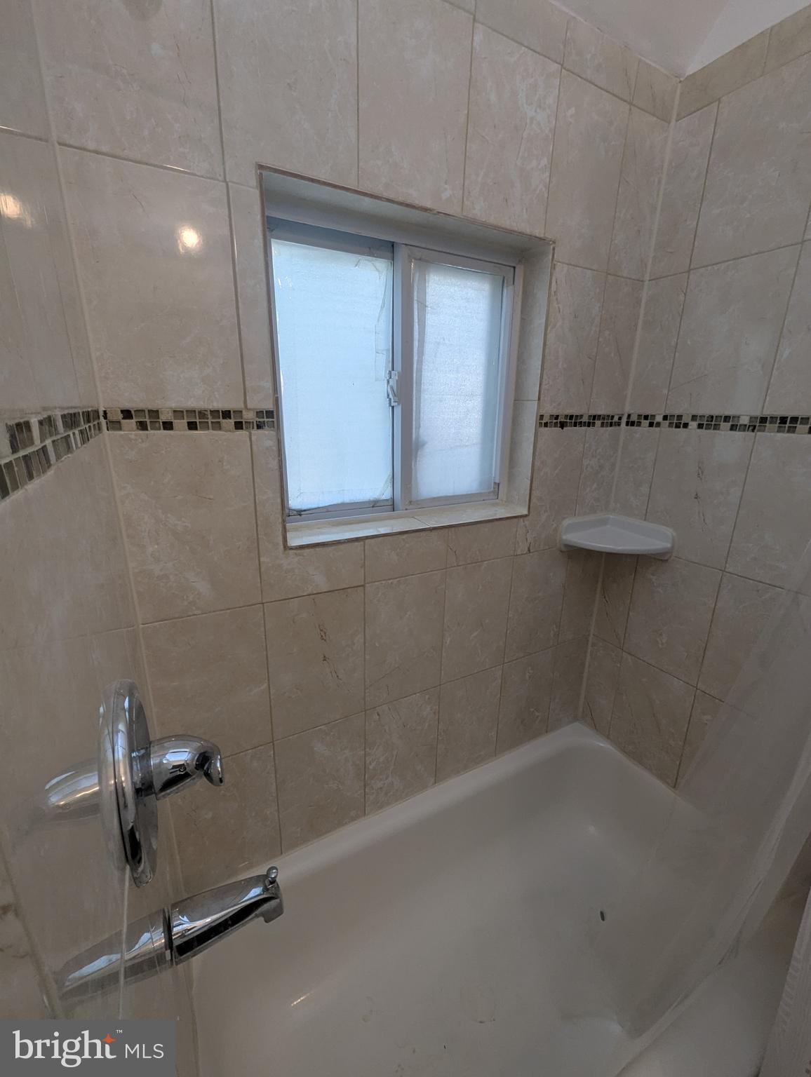 TEMPLE UNIVERSITY - Residential Lease