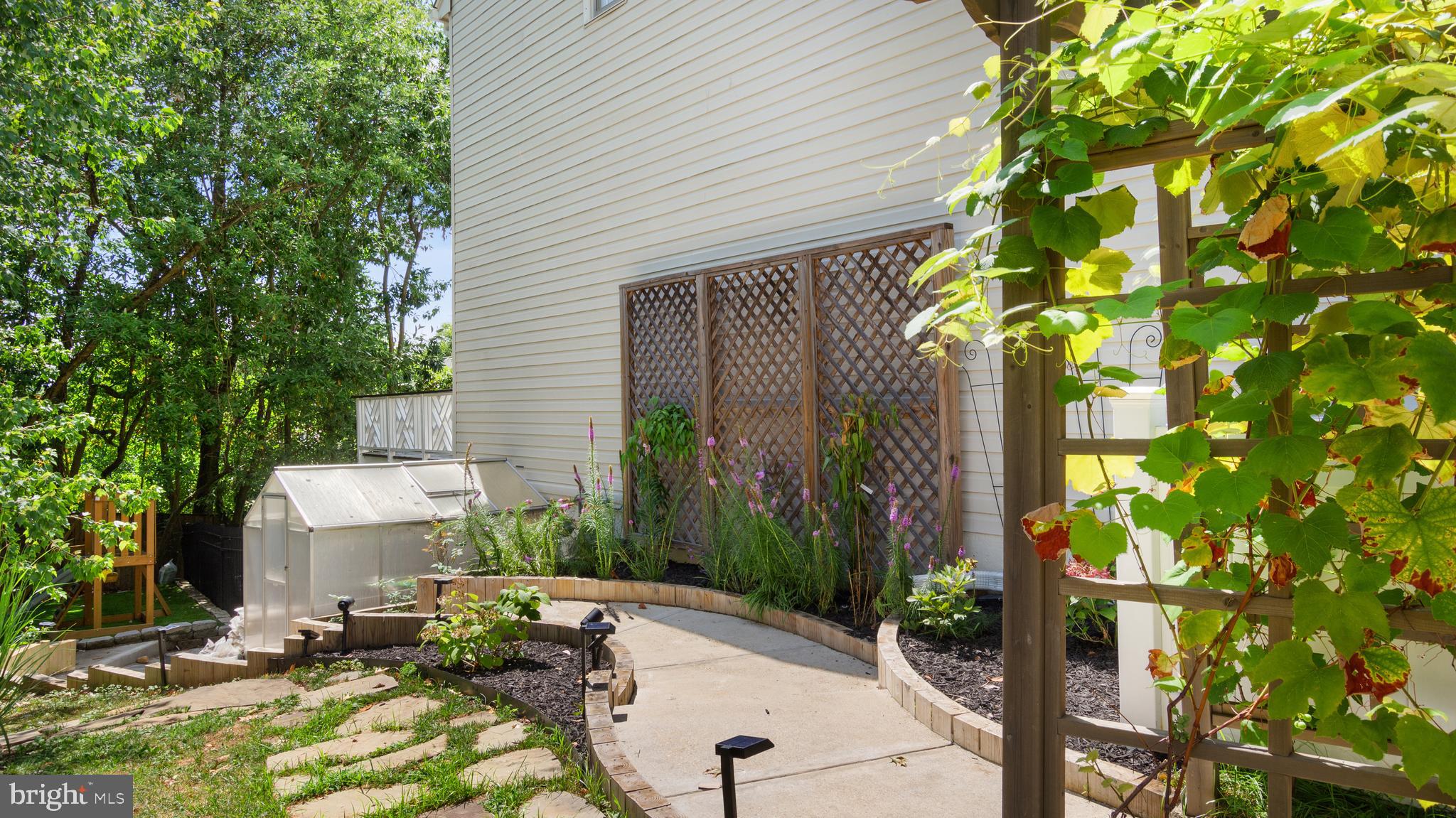 WHITESTONE MARSHALL HEIGHTS - Residential