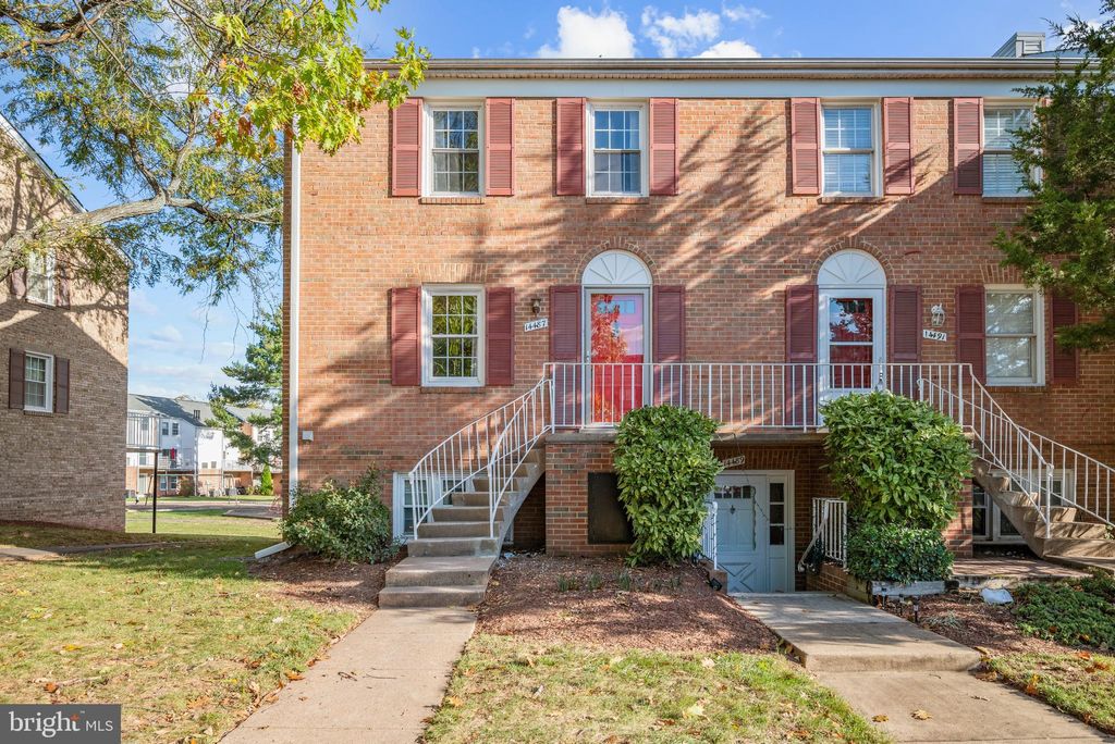 Photo of 14487 Rustling Leaves Lane, CENTREVILLE, VA 20121 (MLS # VAFX2273916)