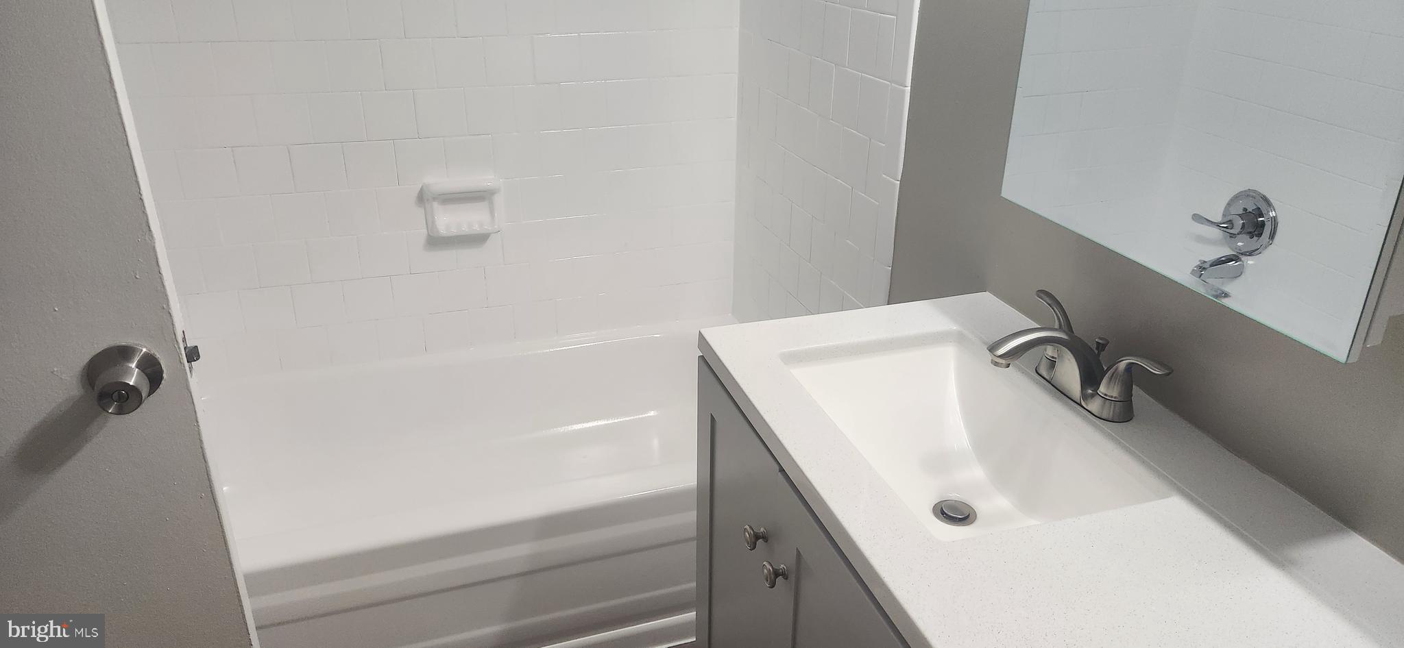 TREETOP - Residential