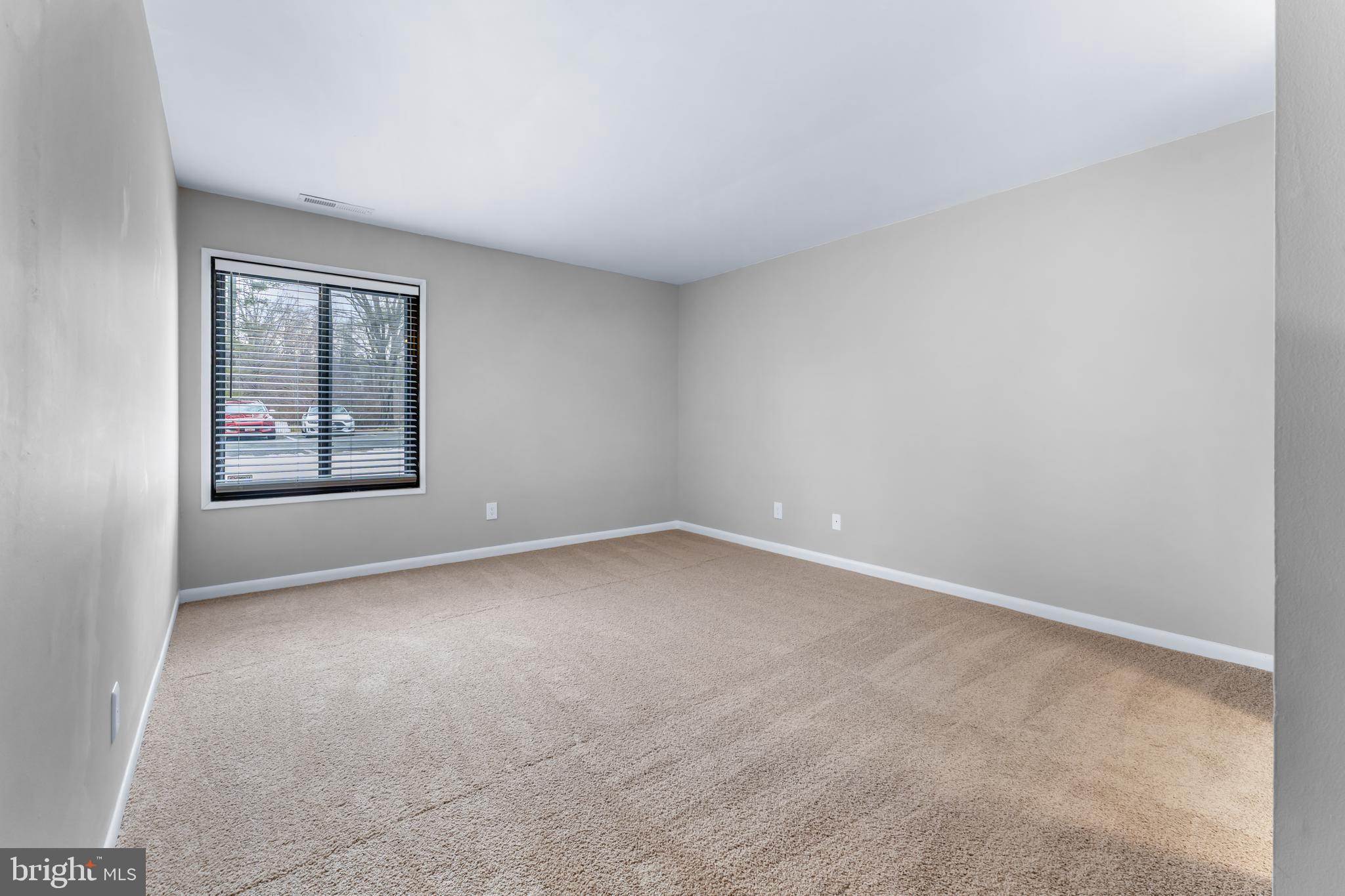 TREETOP - Residential