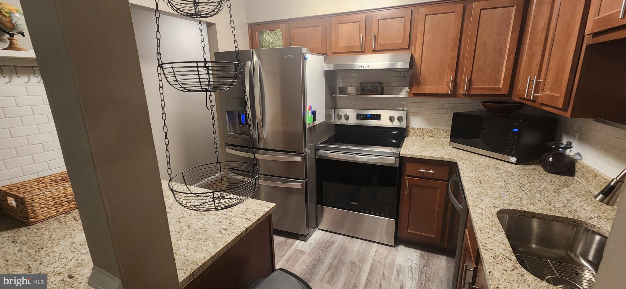 TREETOP - Residential