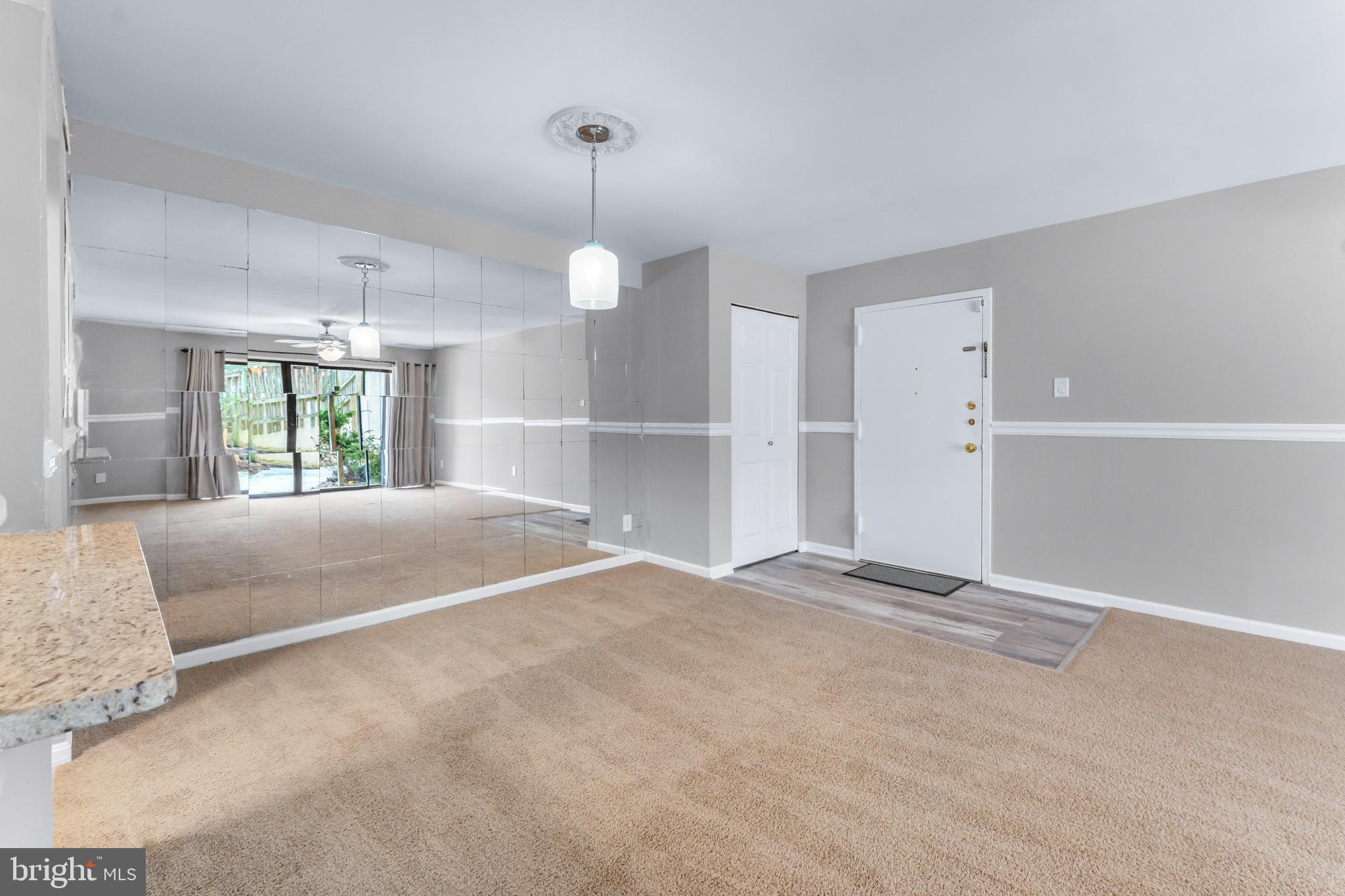 TREETOP - Residential