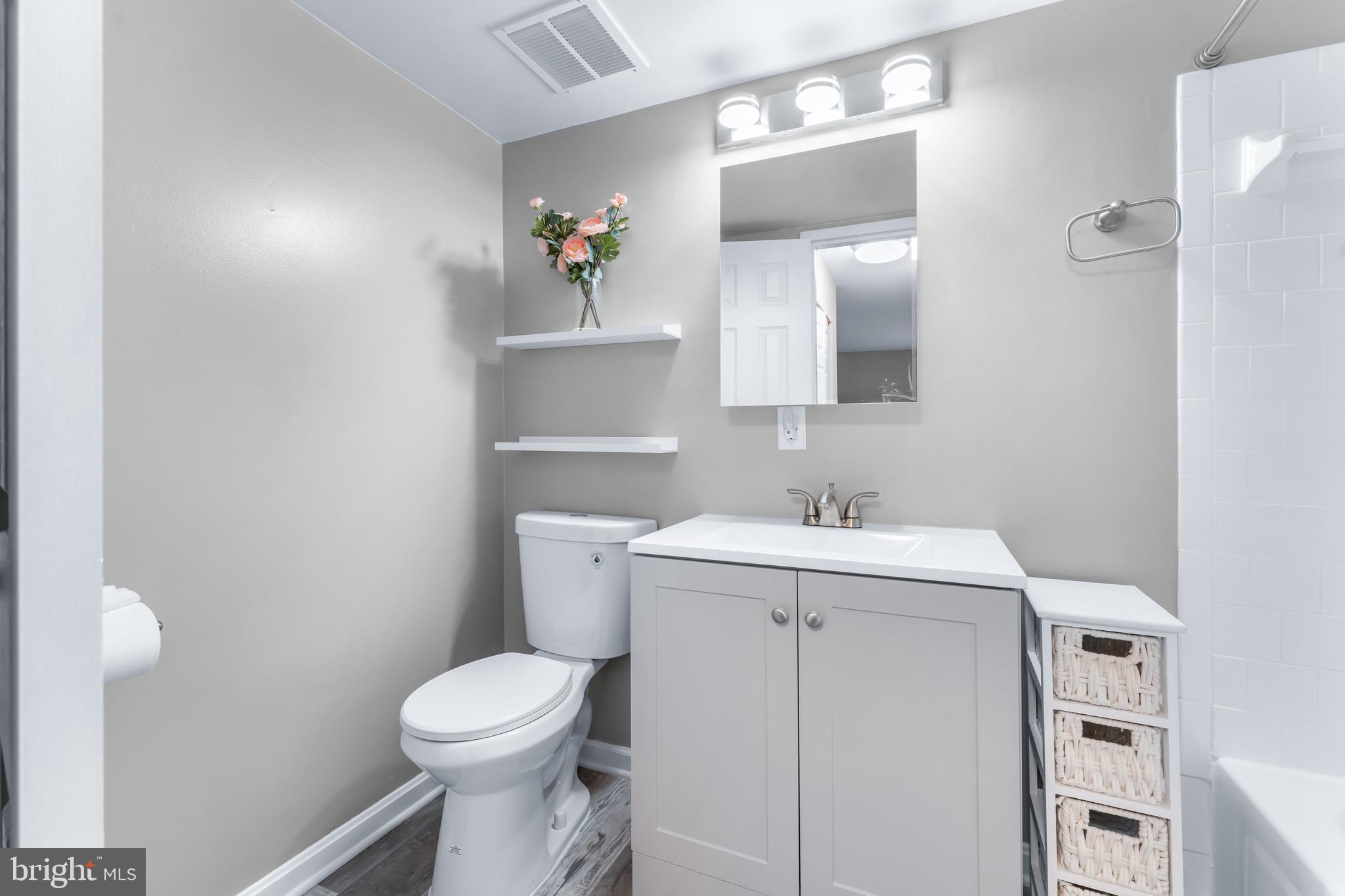 TREETOP - Residential