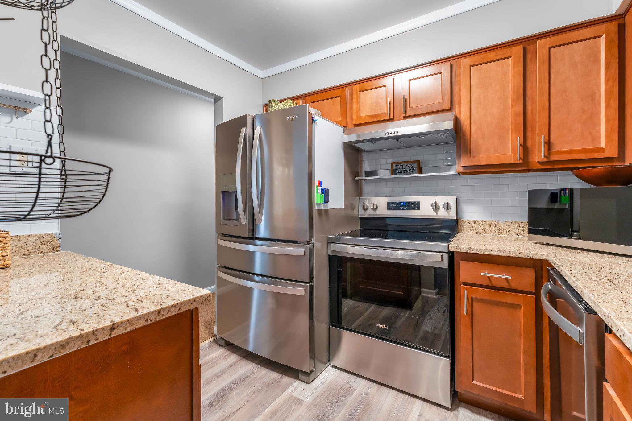 TREETOP - Residential