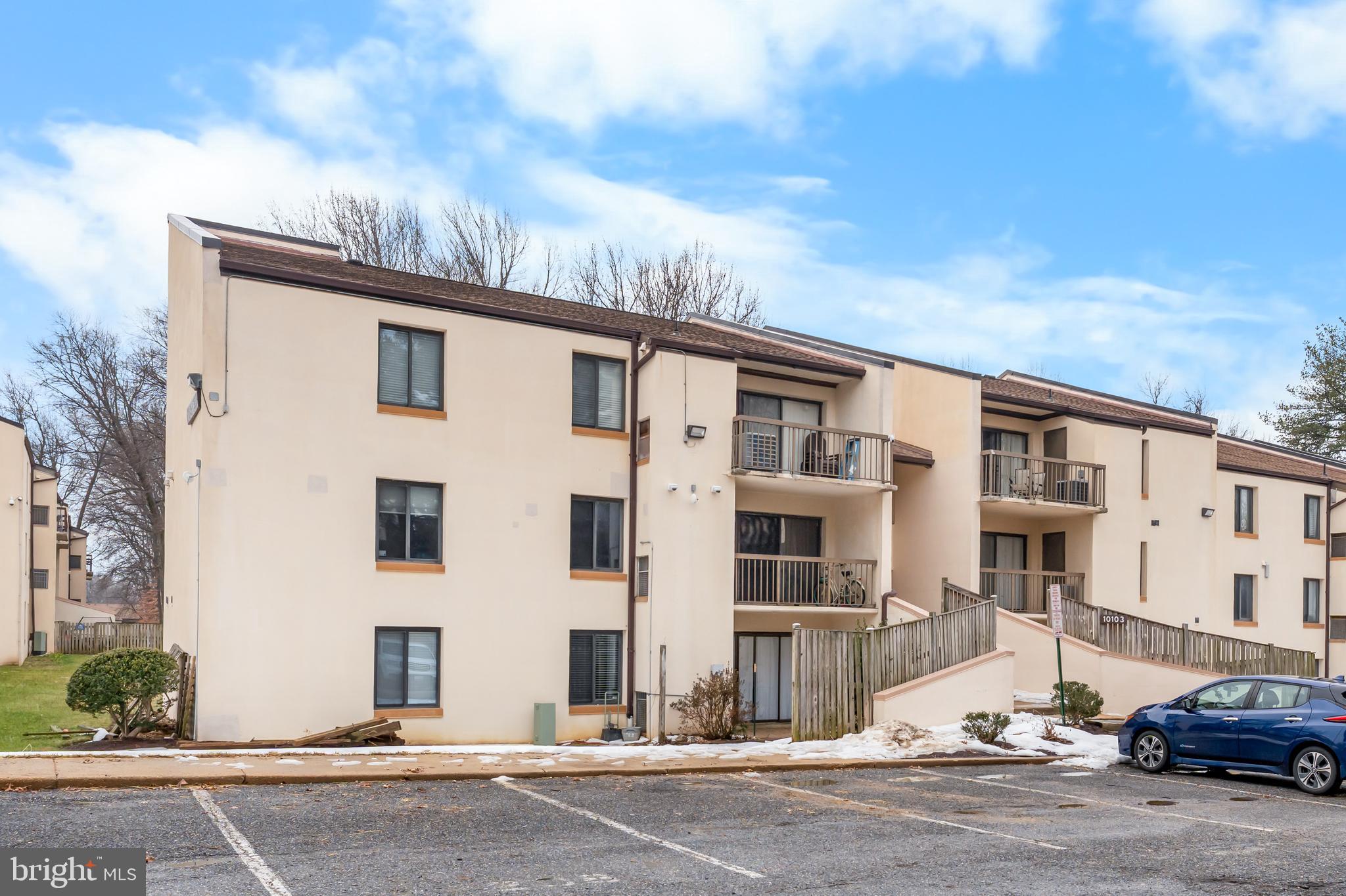 TREETOP - Residential