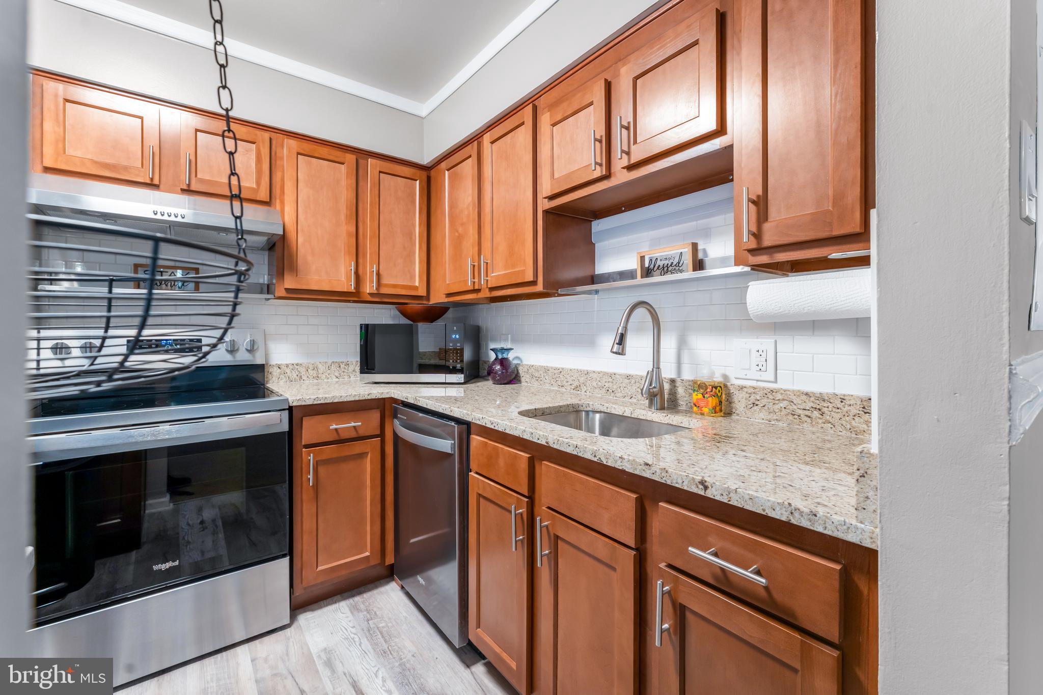 TREETOP - Residential