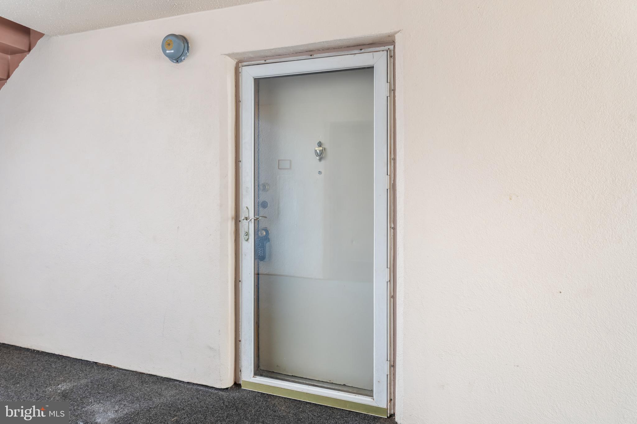 TREETOP - Residential