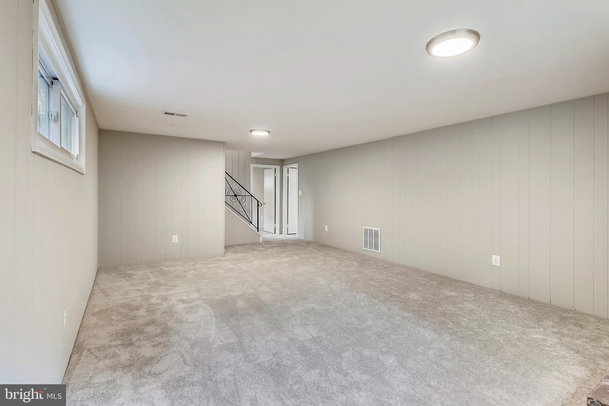 KEMP MILL HILLS - Residential