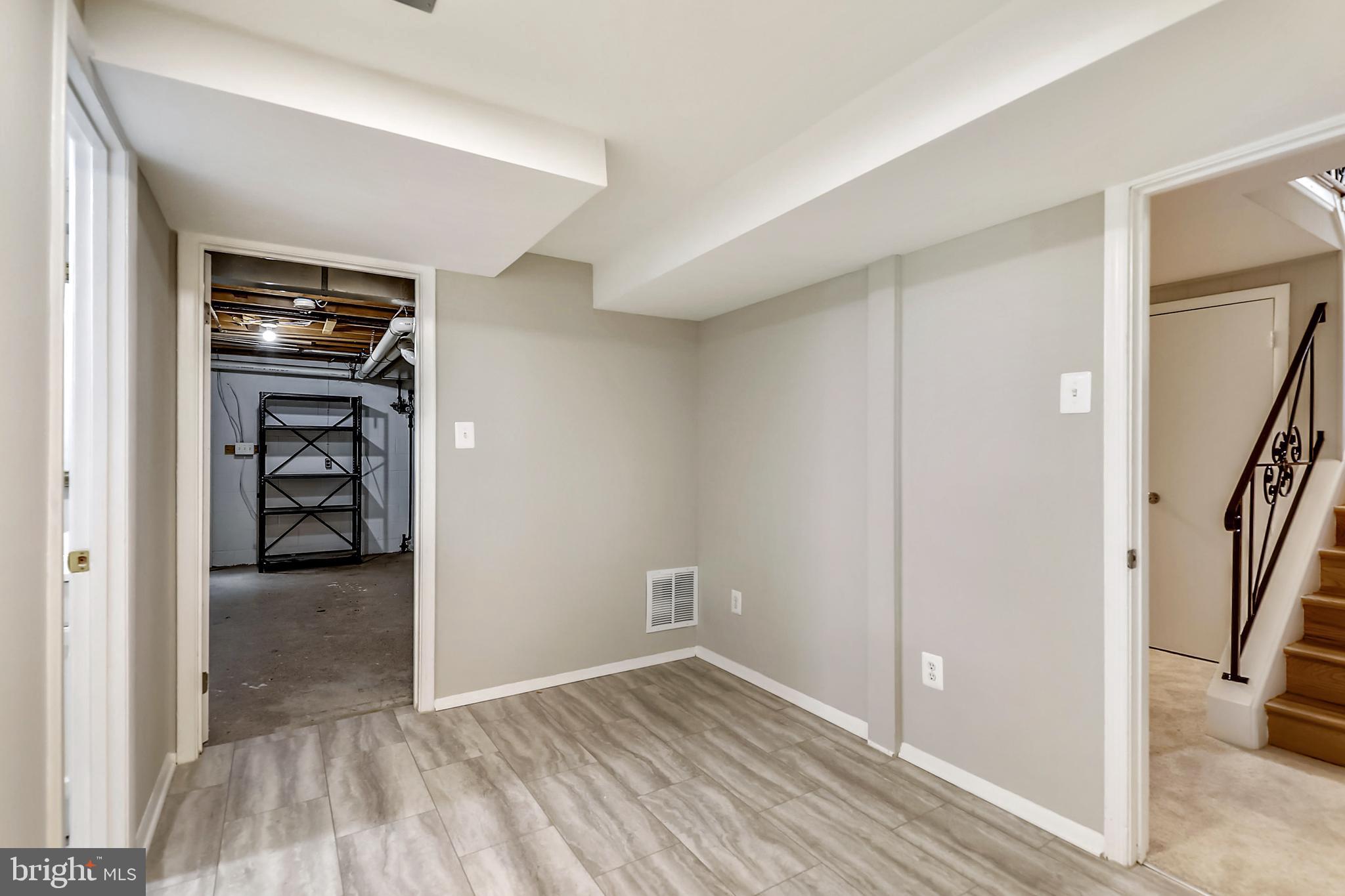 KEMP MILL HILLS - Residential