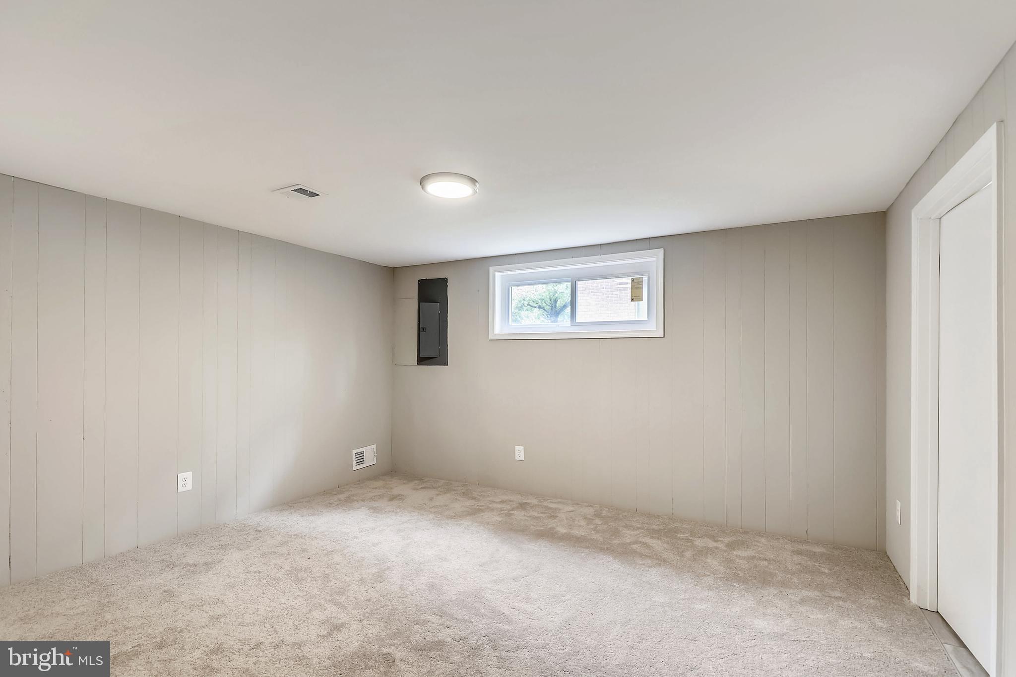 KEMP MILL HILLS - Residential