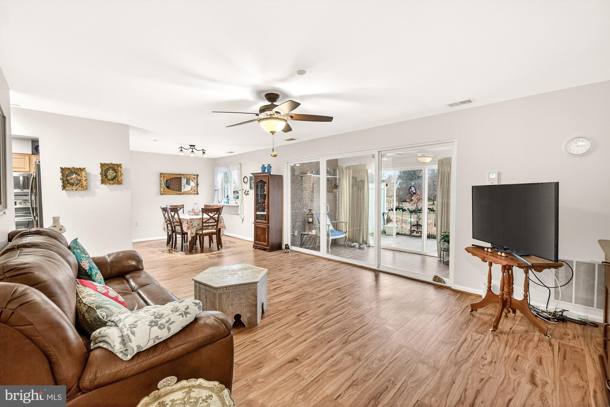 LEISURE WORLD - Residential