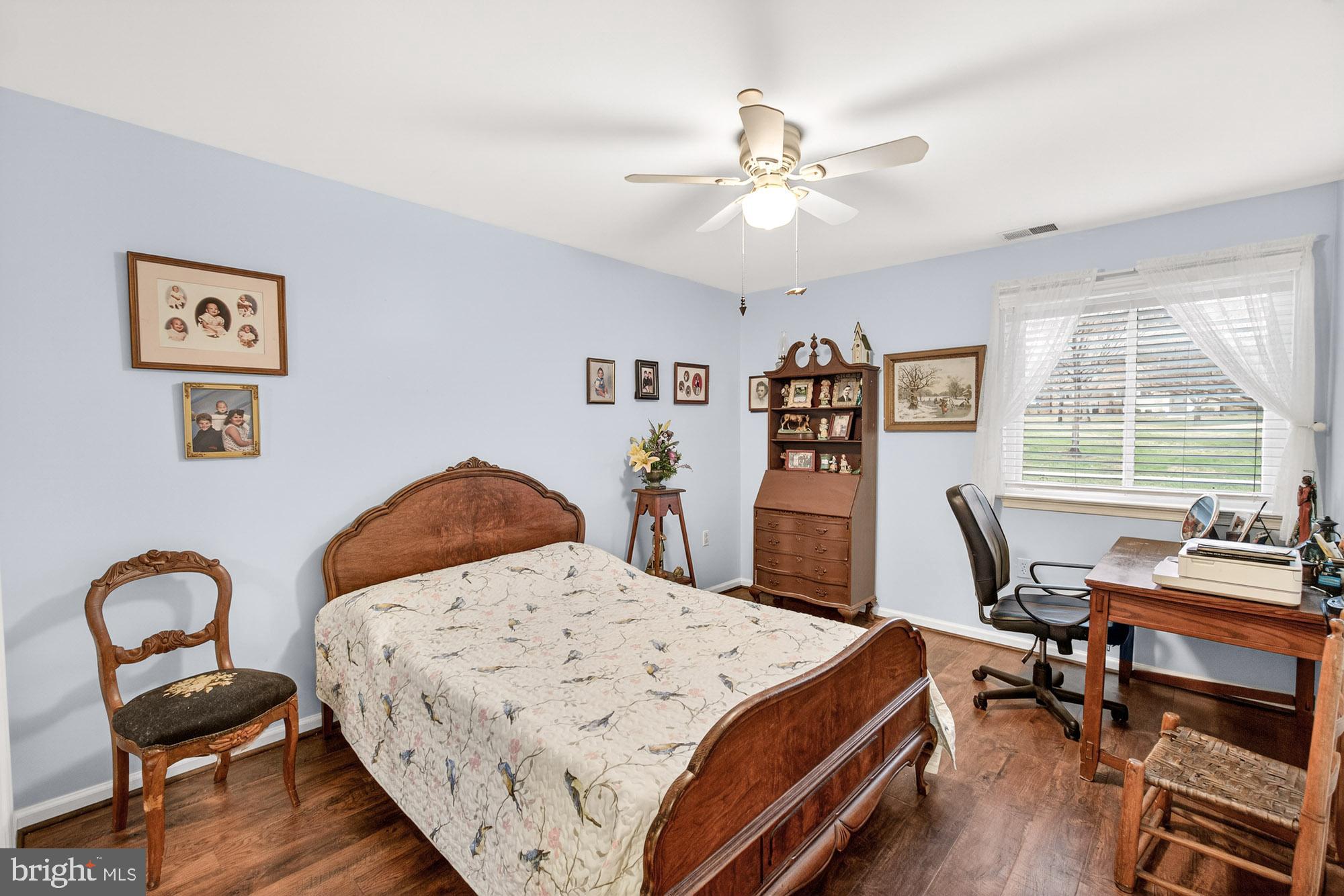 LEISURE WORLD - Residential