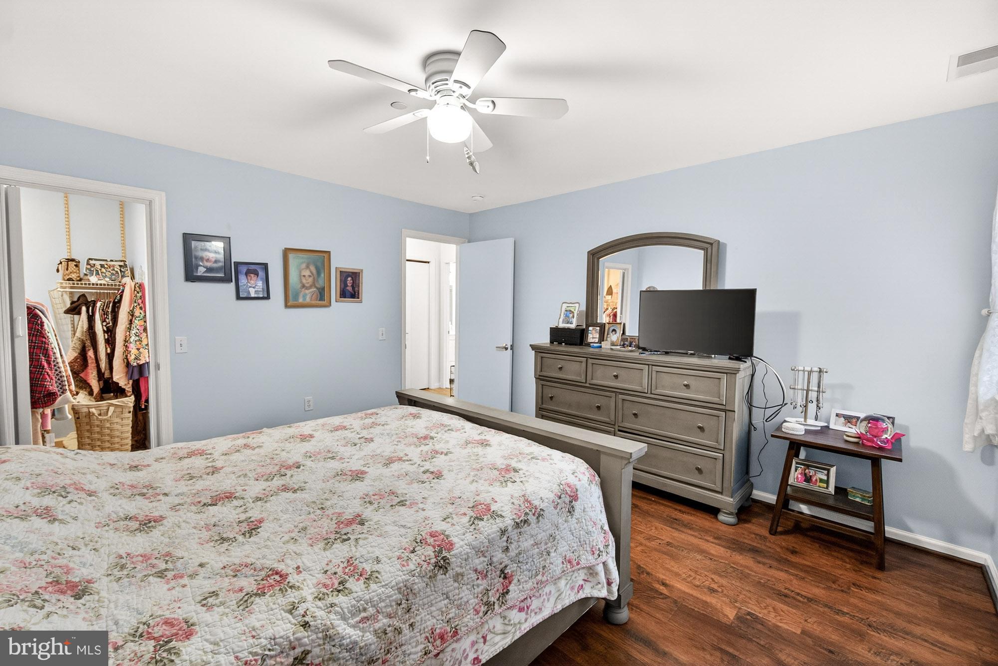 LEISURE WORLD - Residential