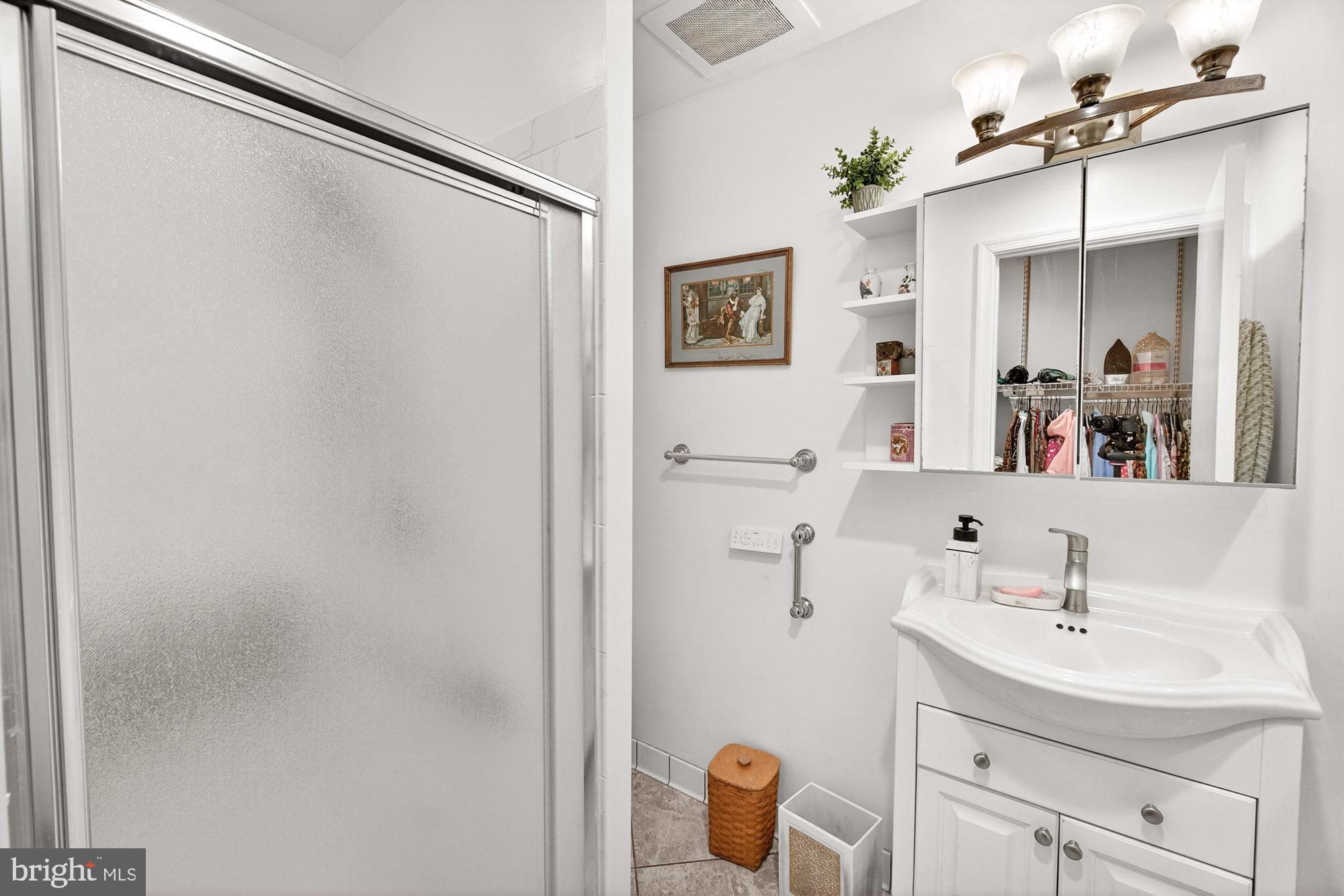 LEISURE WORLD - Residential