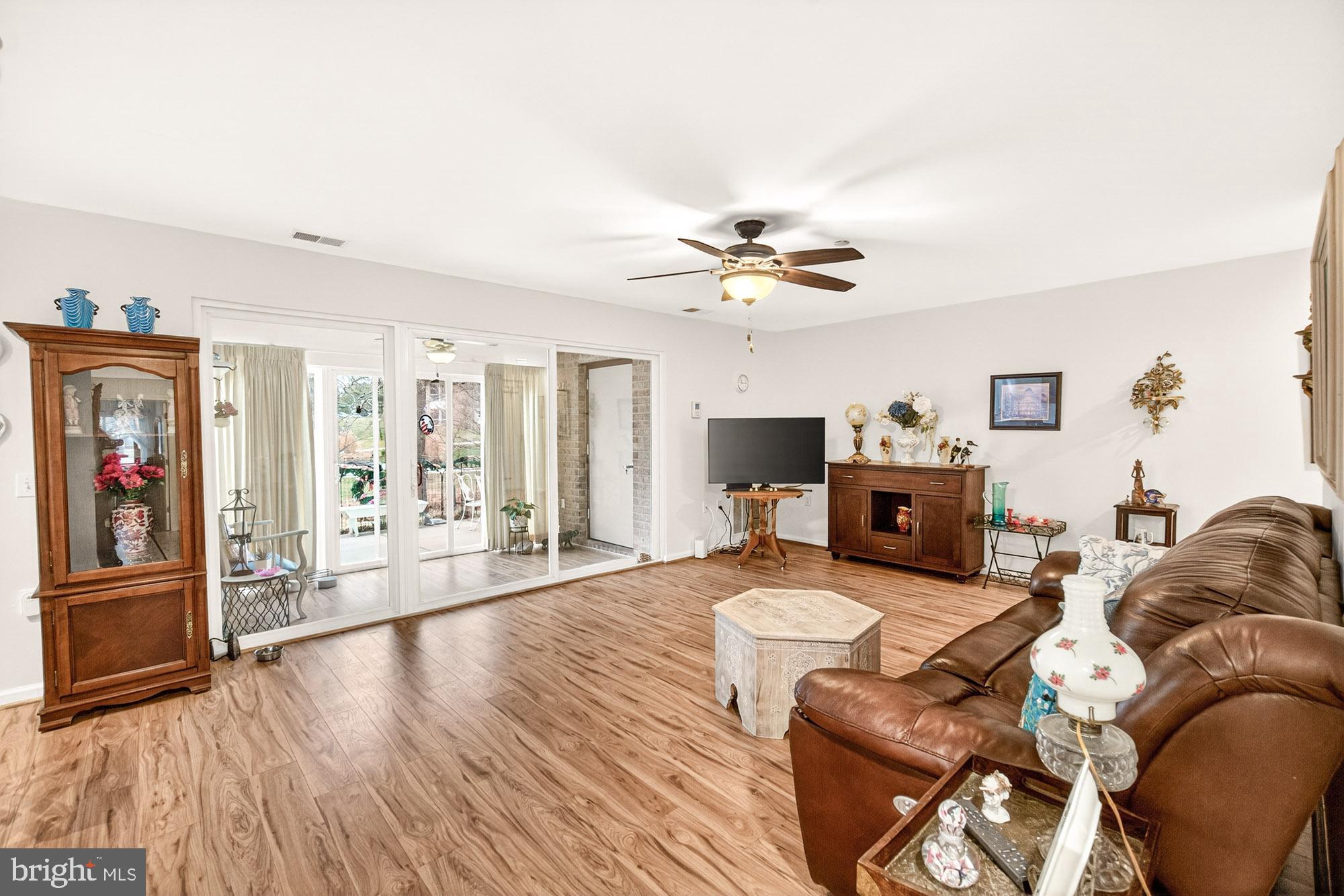 LEISURE WORLD - Residential