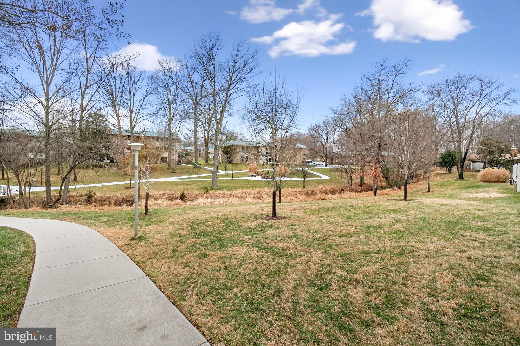 LEISURE WORLD - Residential