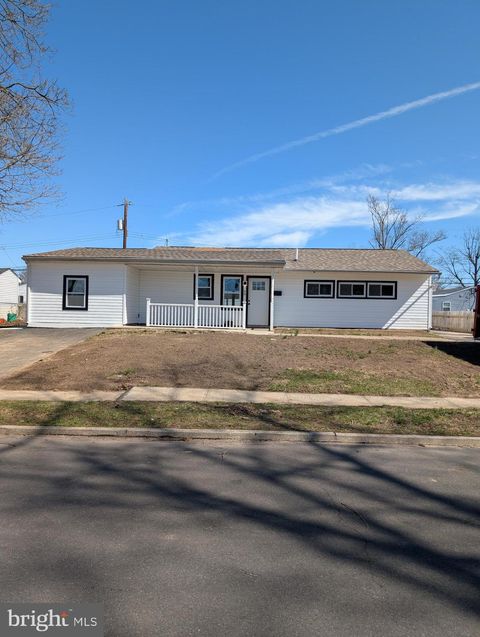 60 OUTLOOK LANE LEVITTOWN PA 19055