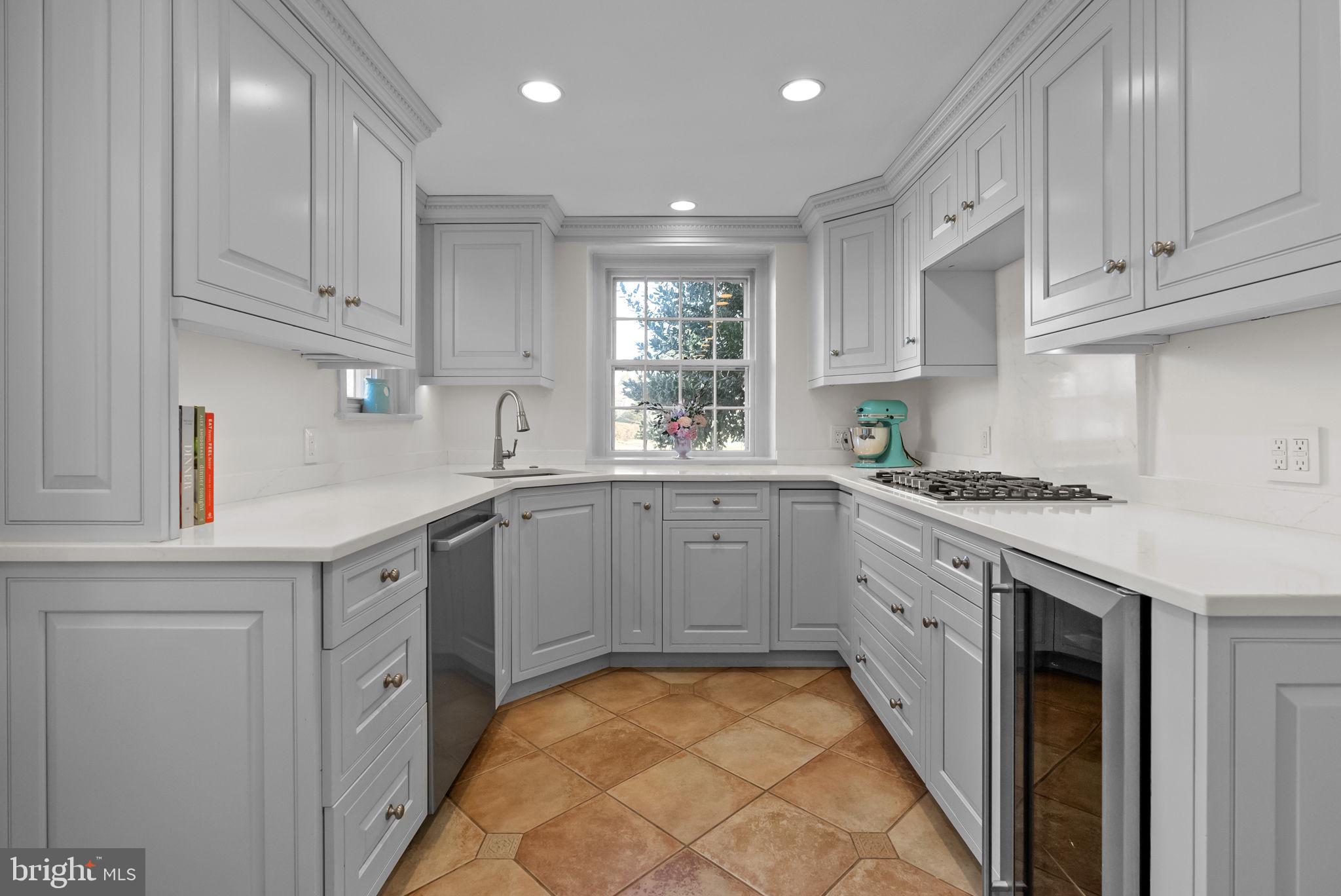 JENKINTOWN MANOR - Residential