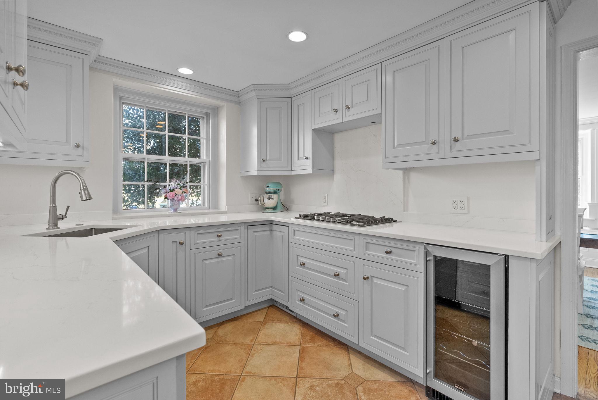 JENKINTOWN MANOR - Residential