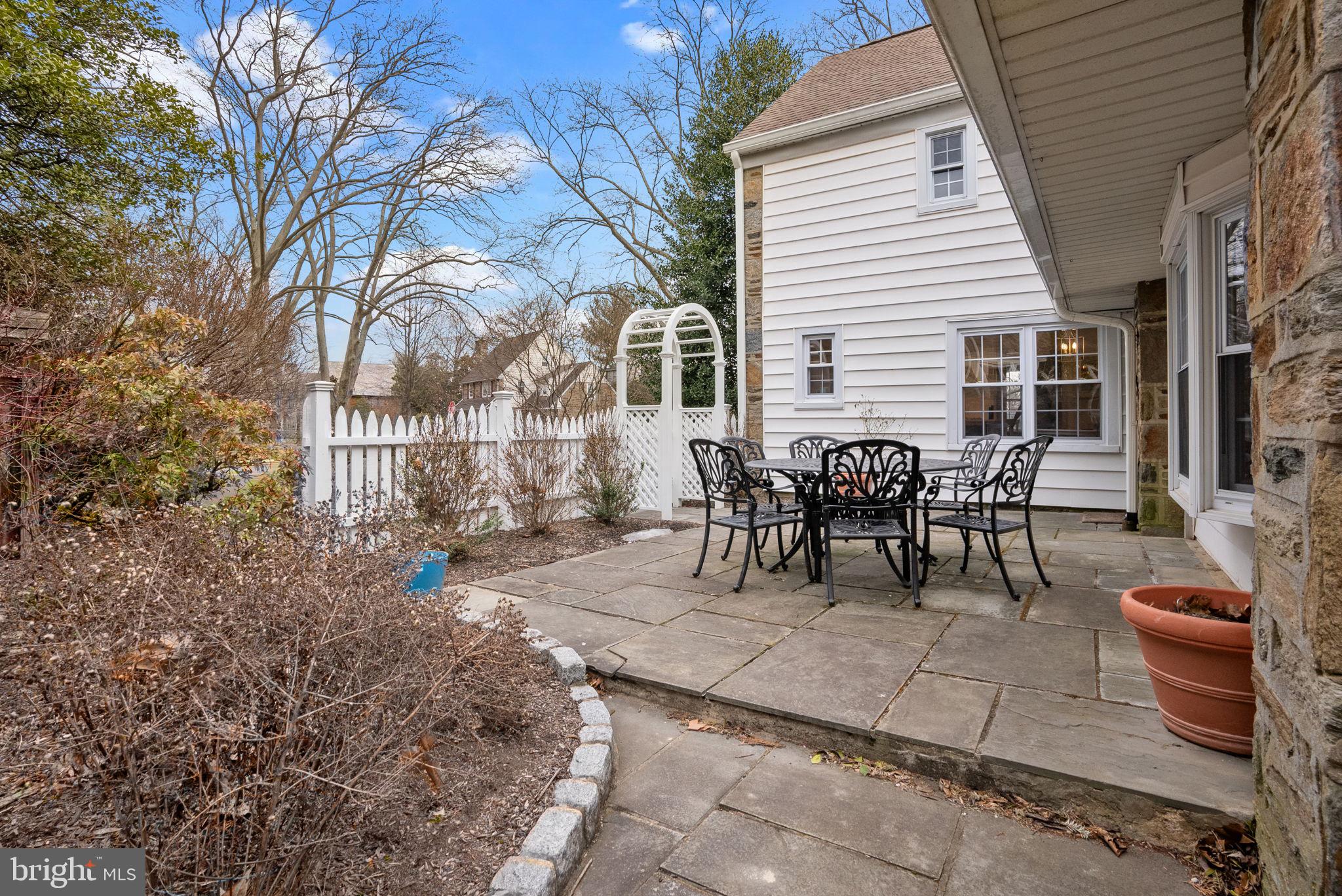 JENKINTOWN MANOR - Residential