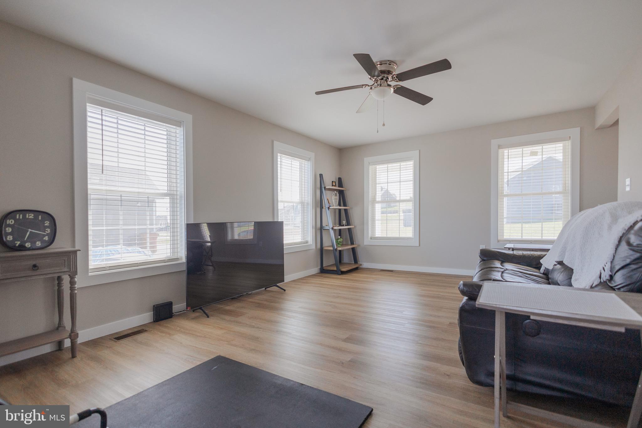 PEBBLE RIDGE - Residential