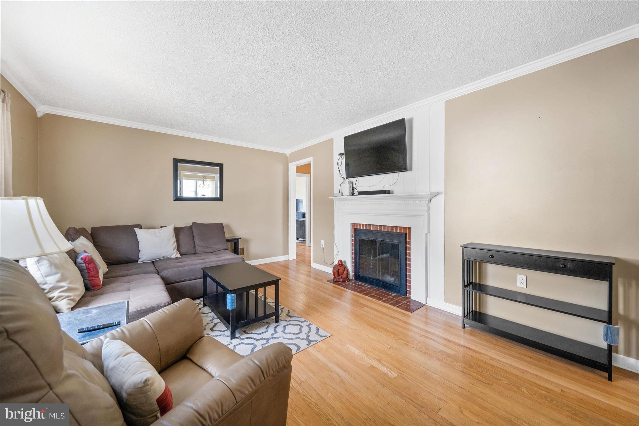 102 E KEYSTONE AVENUE
