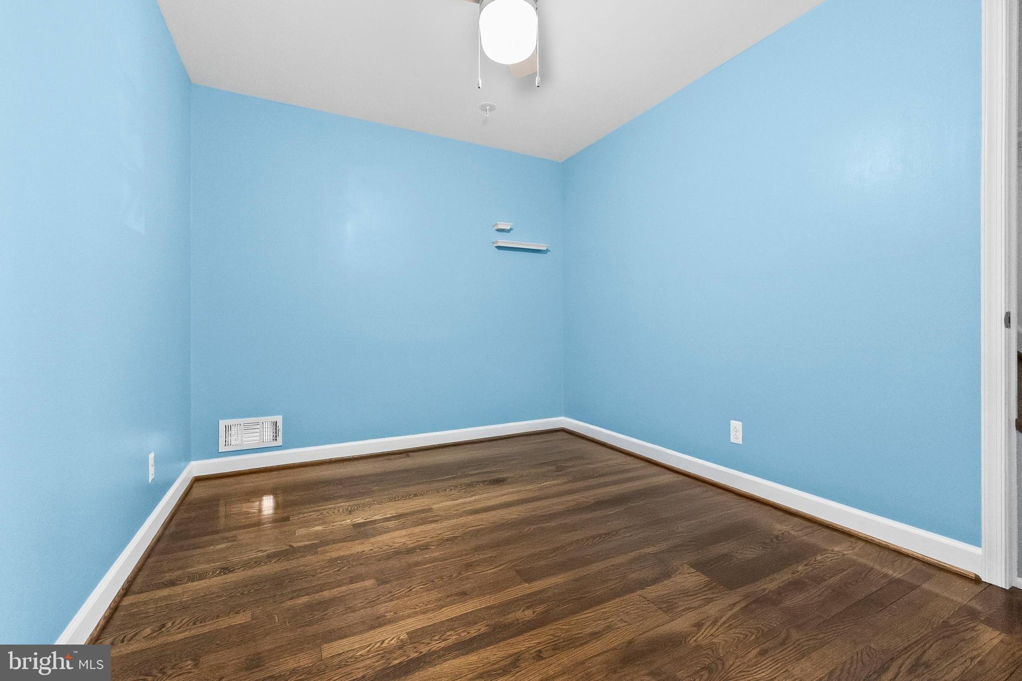 CHARLTON HEIGHTS - Residential