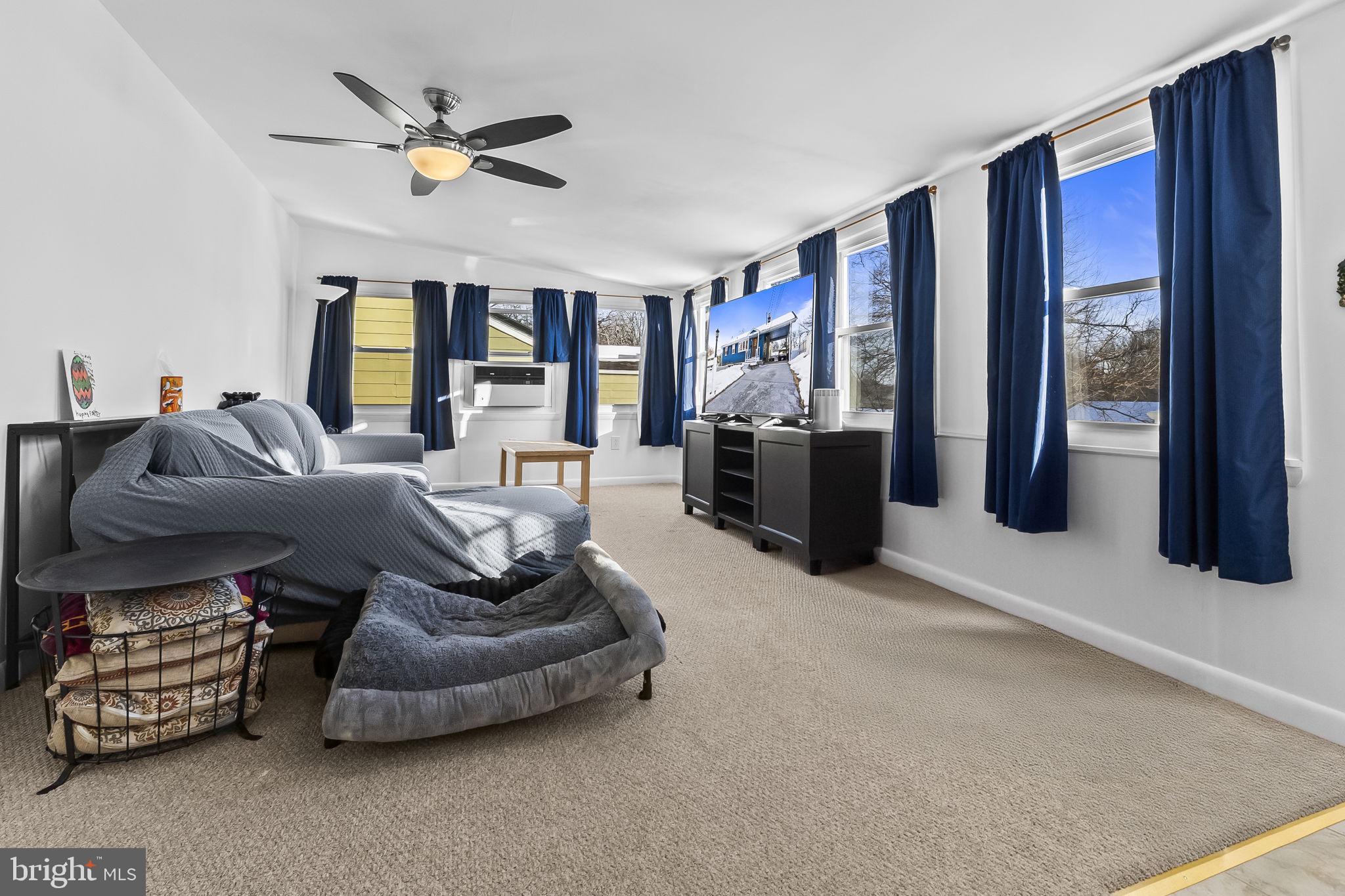 CHARLTON HEIGHTS - Residential