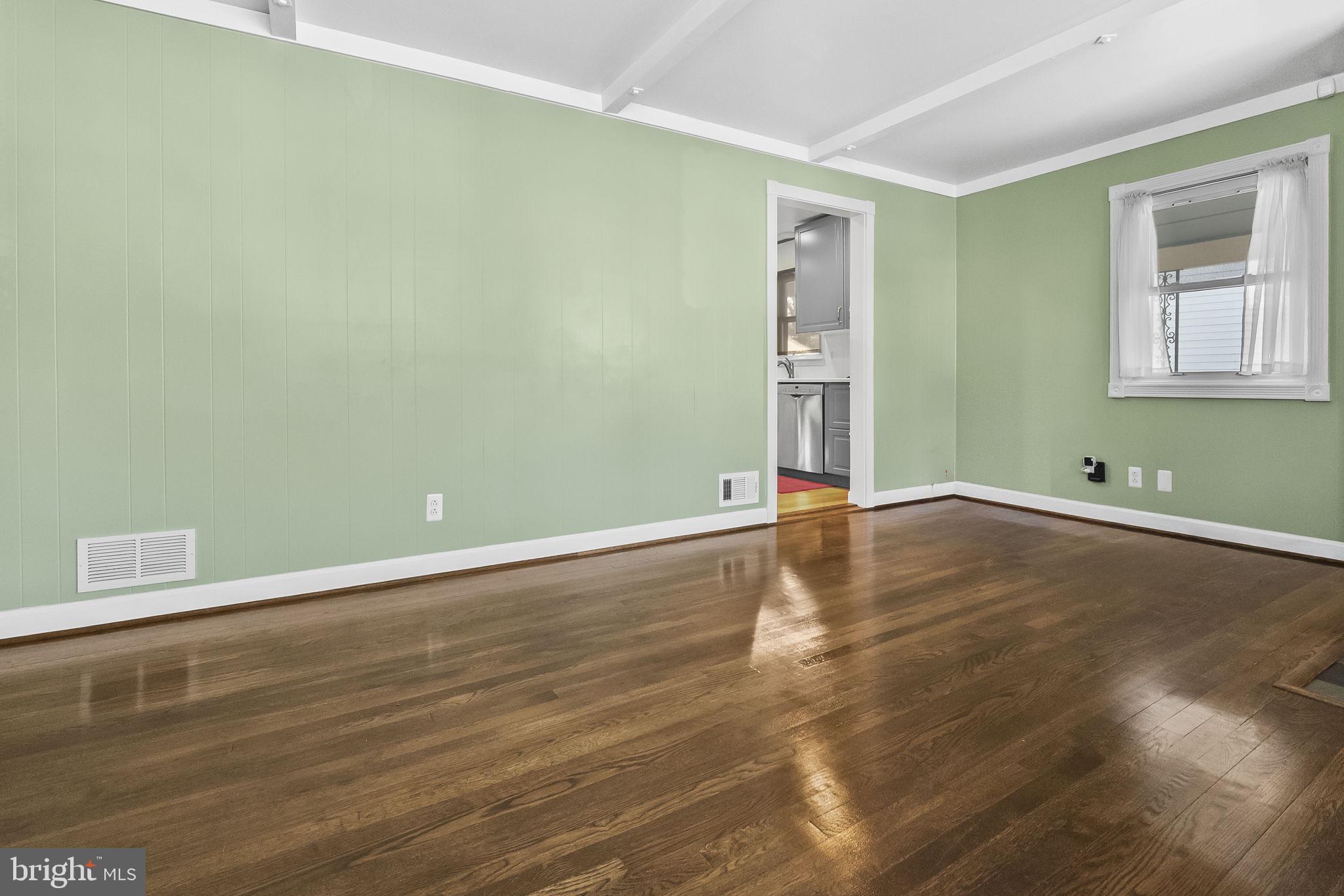 CHARLTON HEIGHTS - Residential