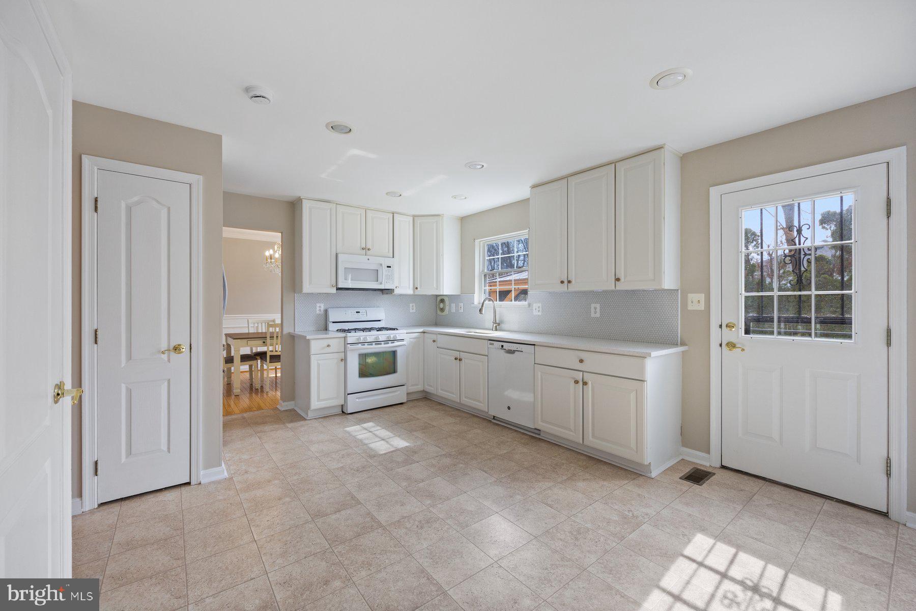 CARNEY/PARKVILLE - Residential