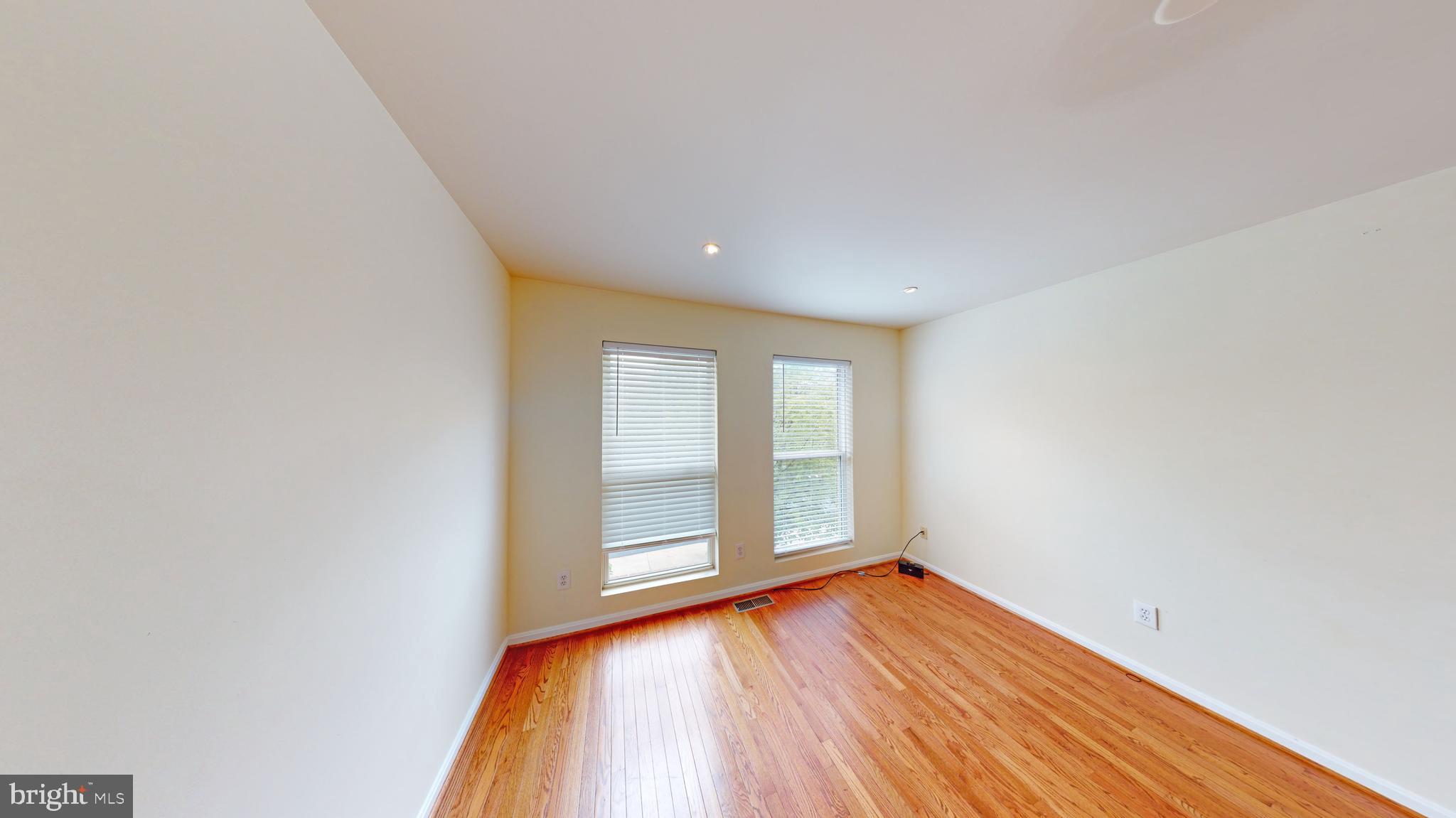 RESTON - Residential Lease