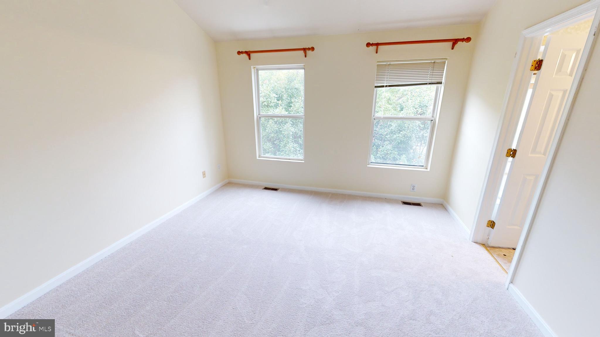 RESTON - Residential Lease