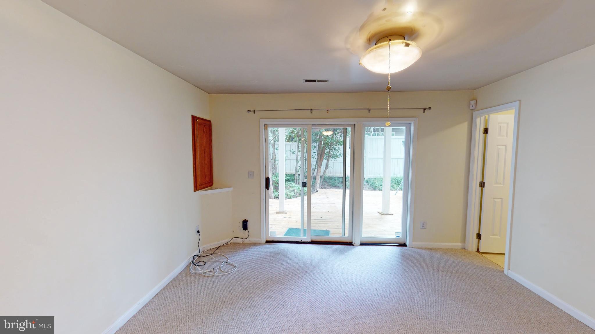 RESTON - Residential Lease