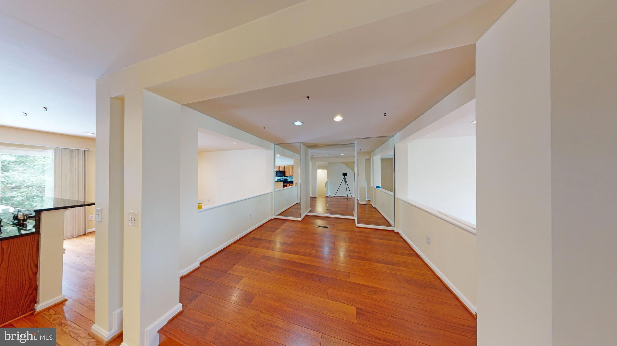 RESTON - Residential Lease