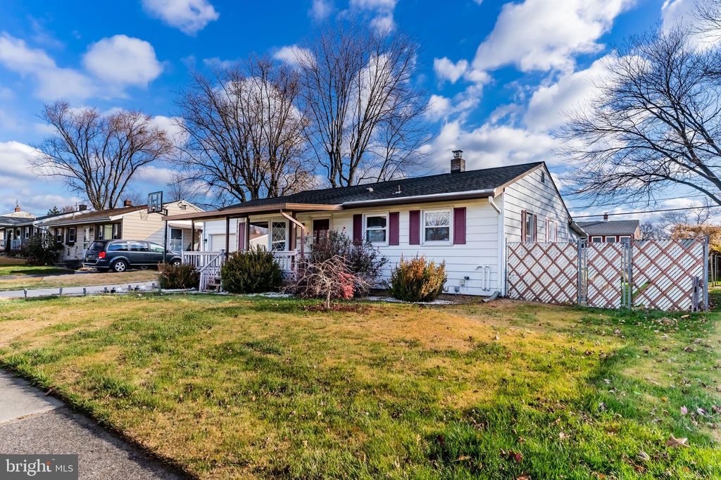 Photo of 16 Nissley Drive, MIDDLETOWN, PA 17057 (MLS # PADA2051982)