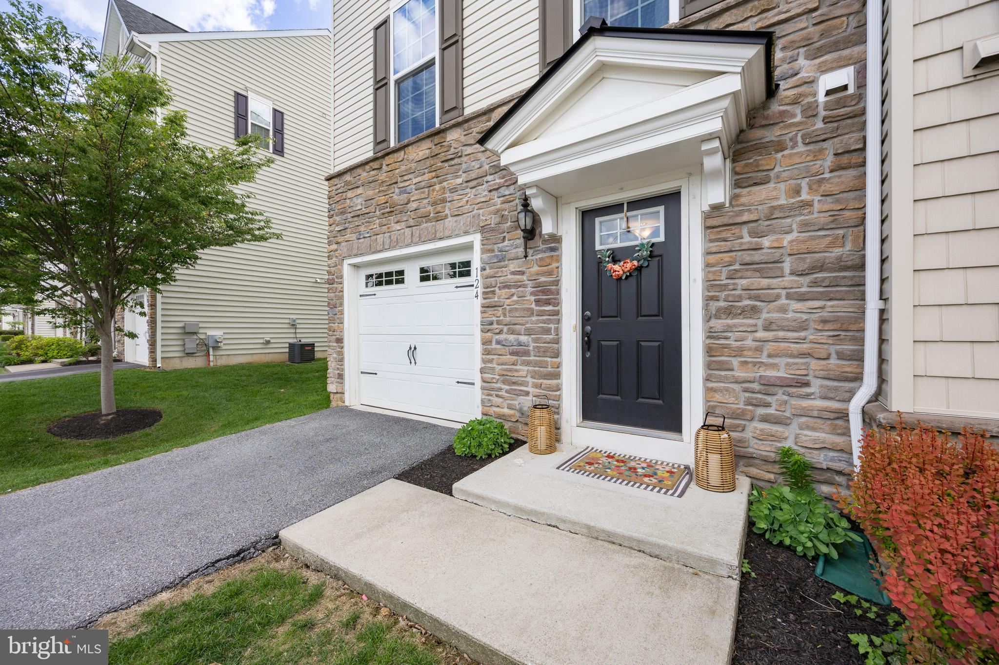 124 CRICKET DRIVE