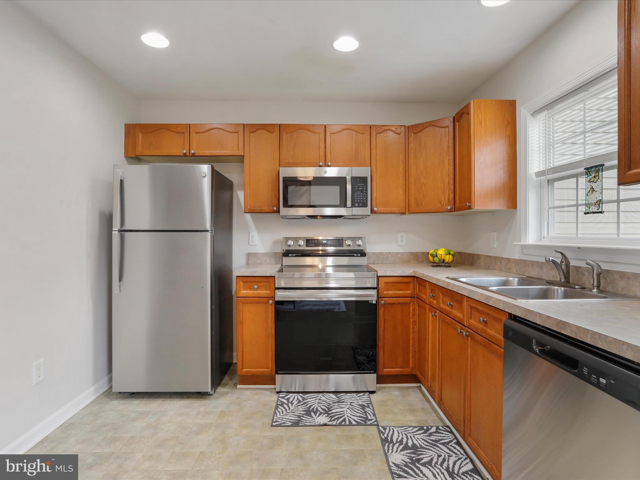 FAIRWAYS WEST - Residential