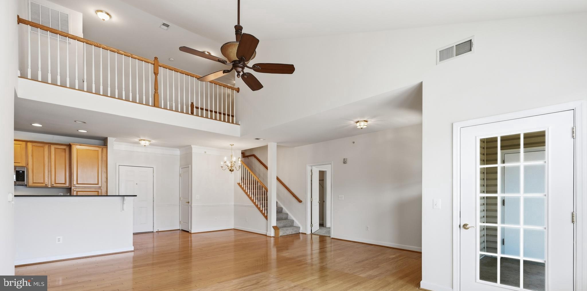 1516 ENYART WAY 304