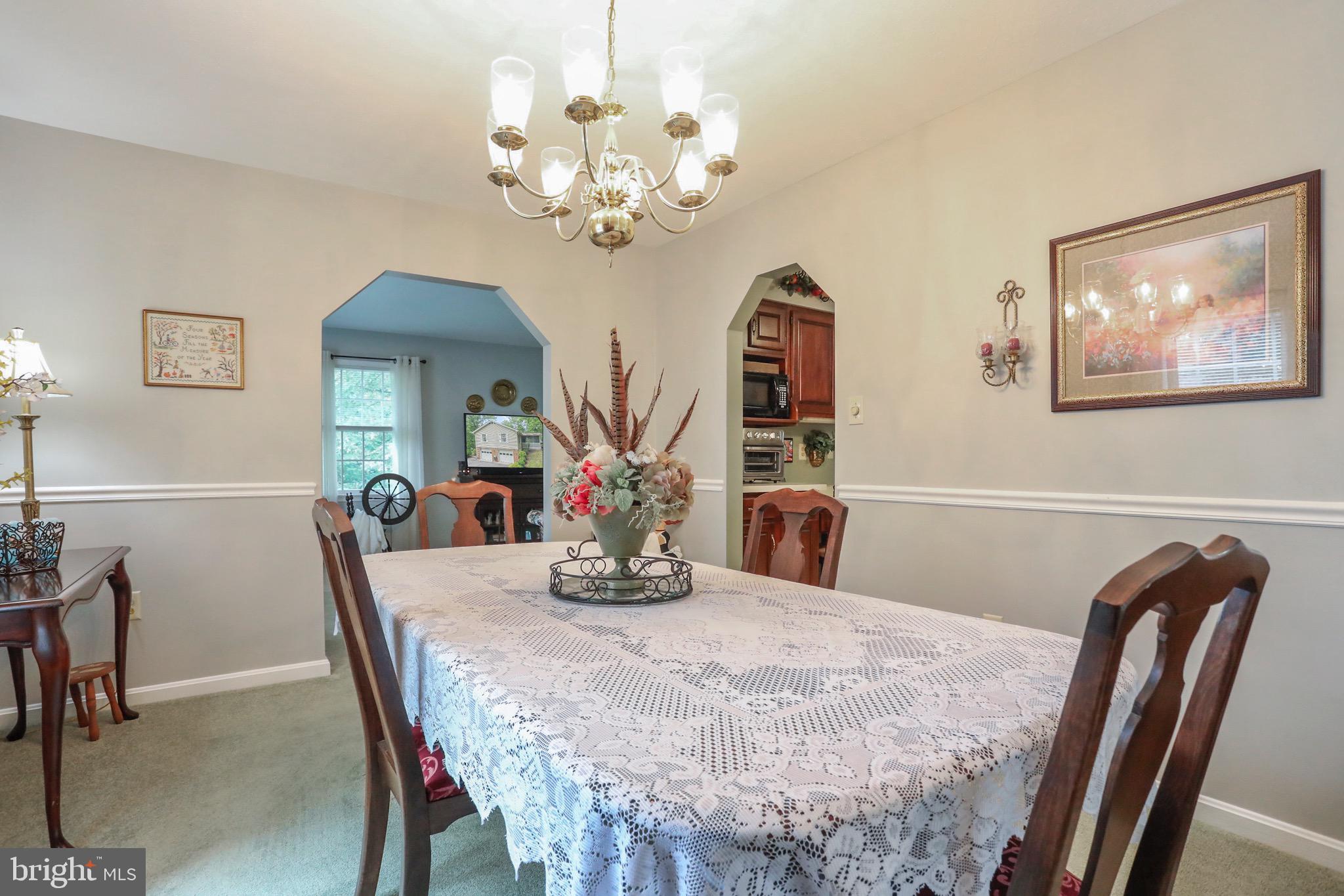 LAKEWOOD MANOR - Residential