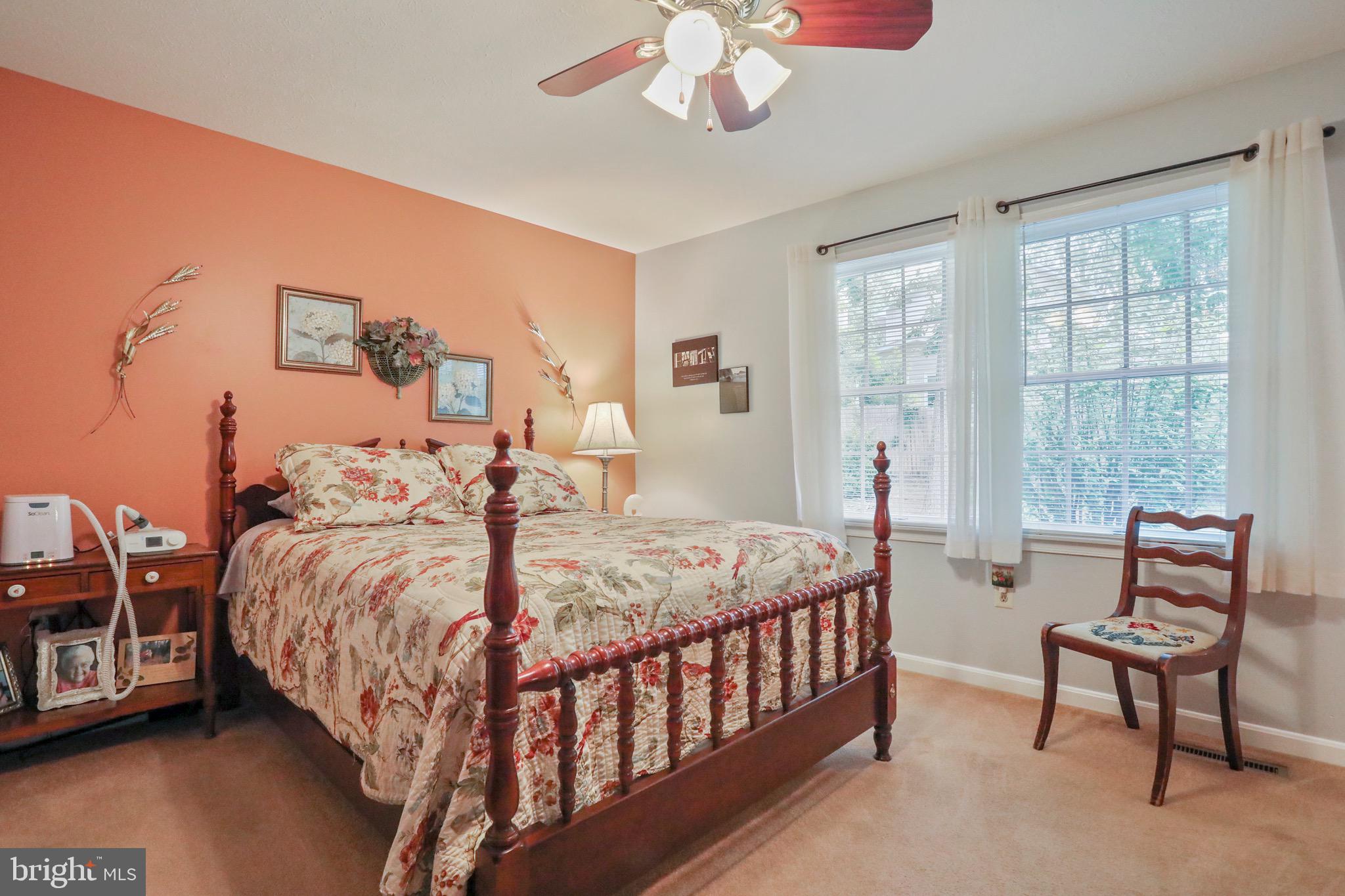 LAKEWOOD MANOR - Residential