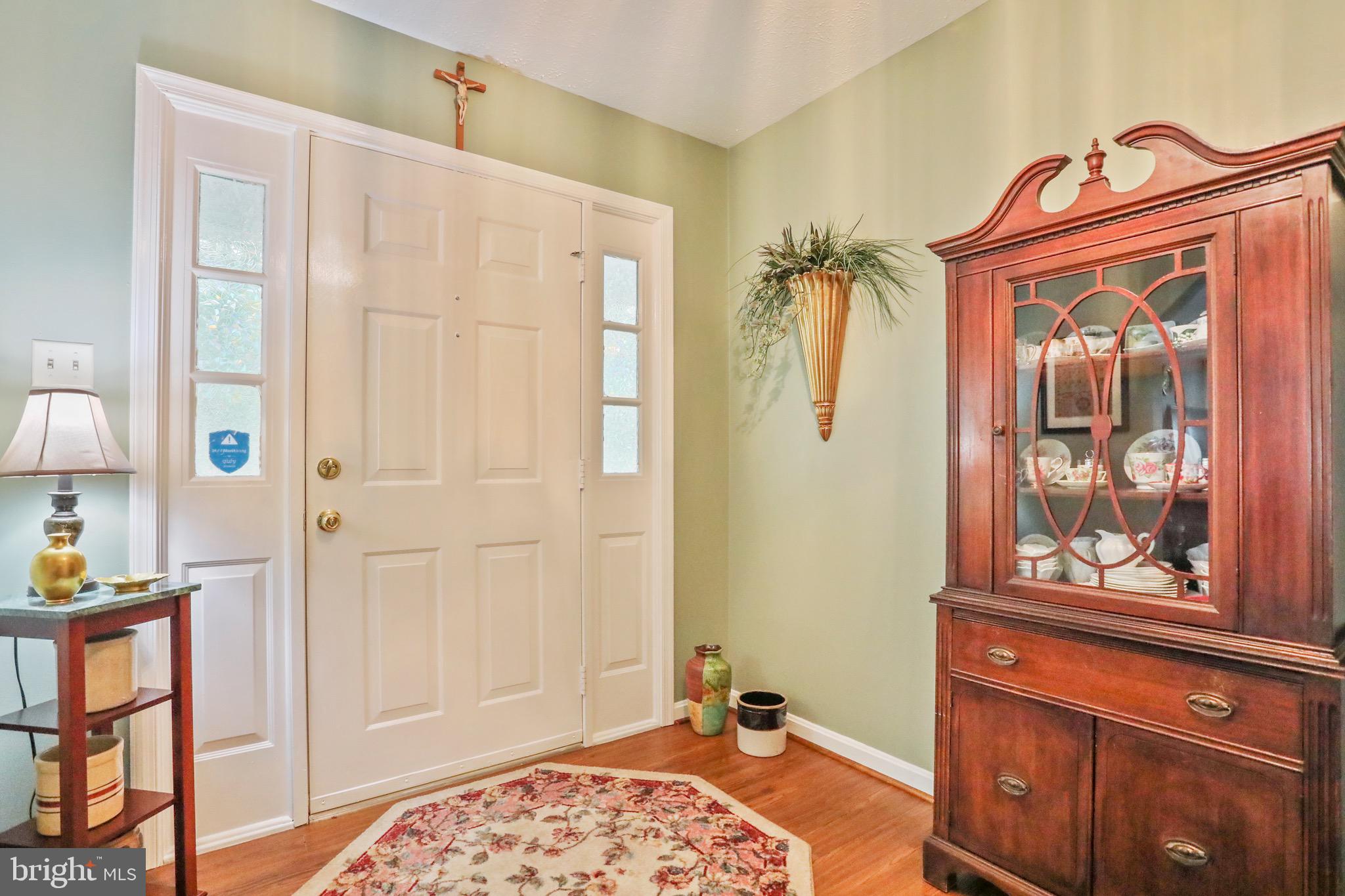 LAKEWOOD MANOR - Residential