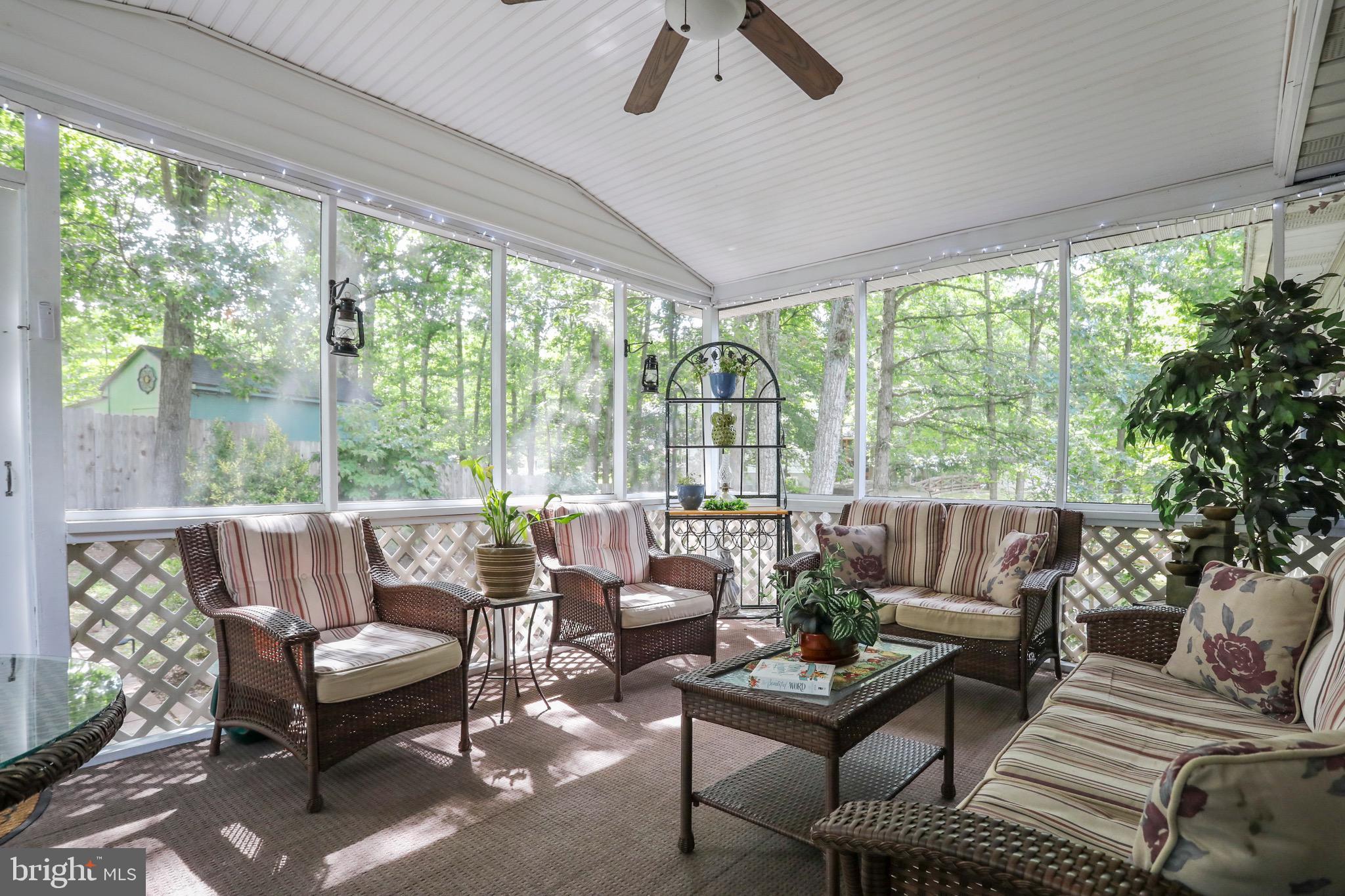 LAKEWOOD MANOR - Residential