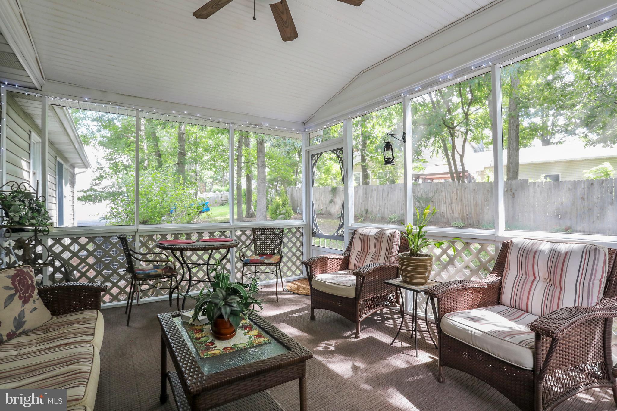 LAKEWOOD MANOR - Residential