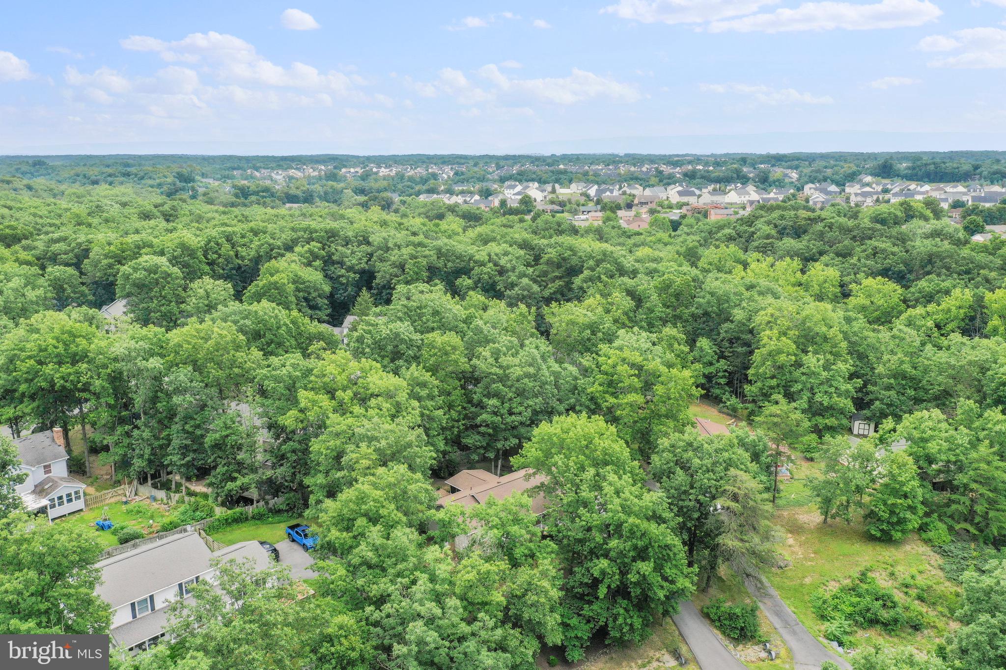 LAKEWOOD MANOR - Residential