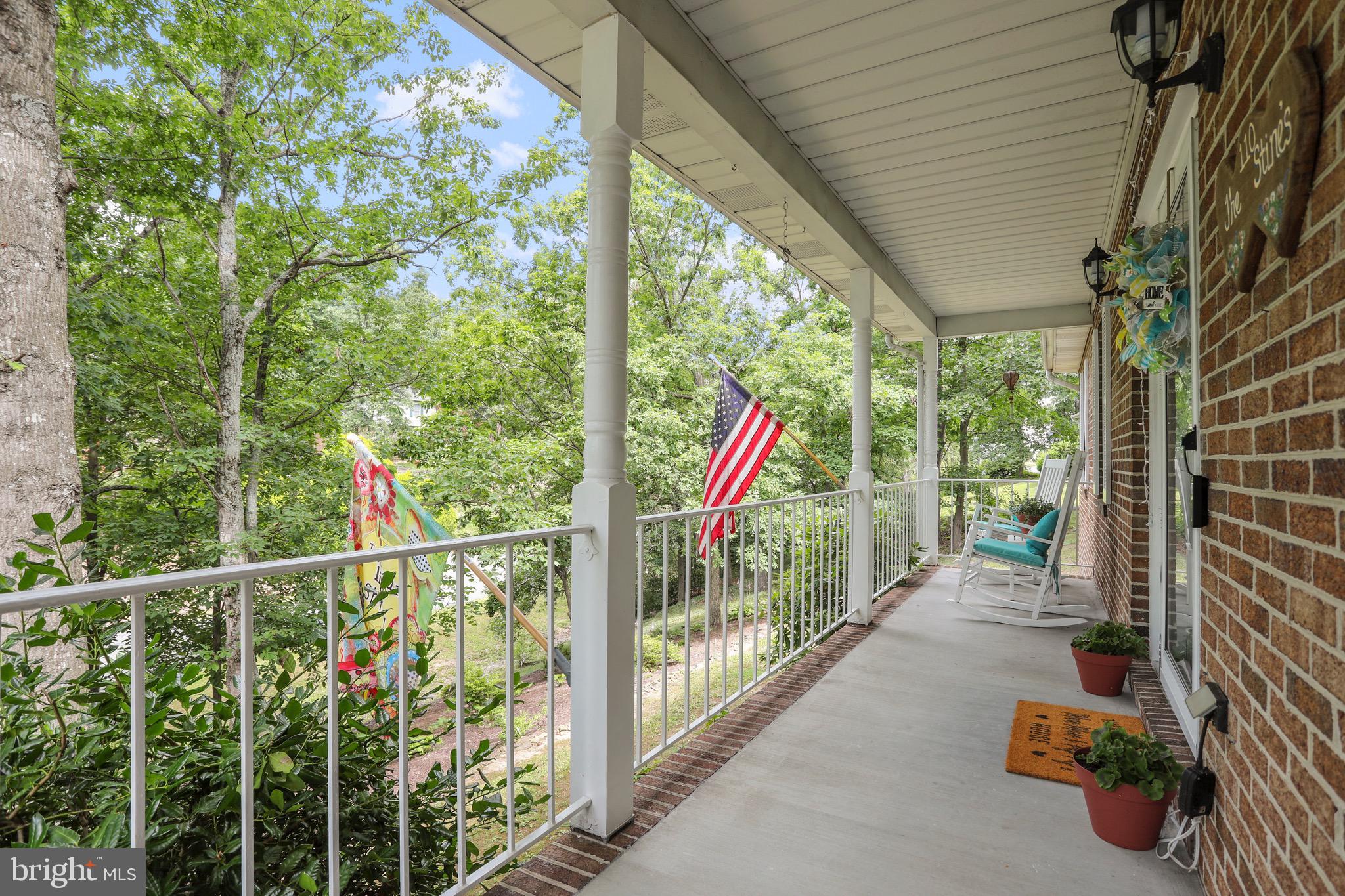 LAKEWOOD MANOR - Residential