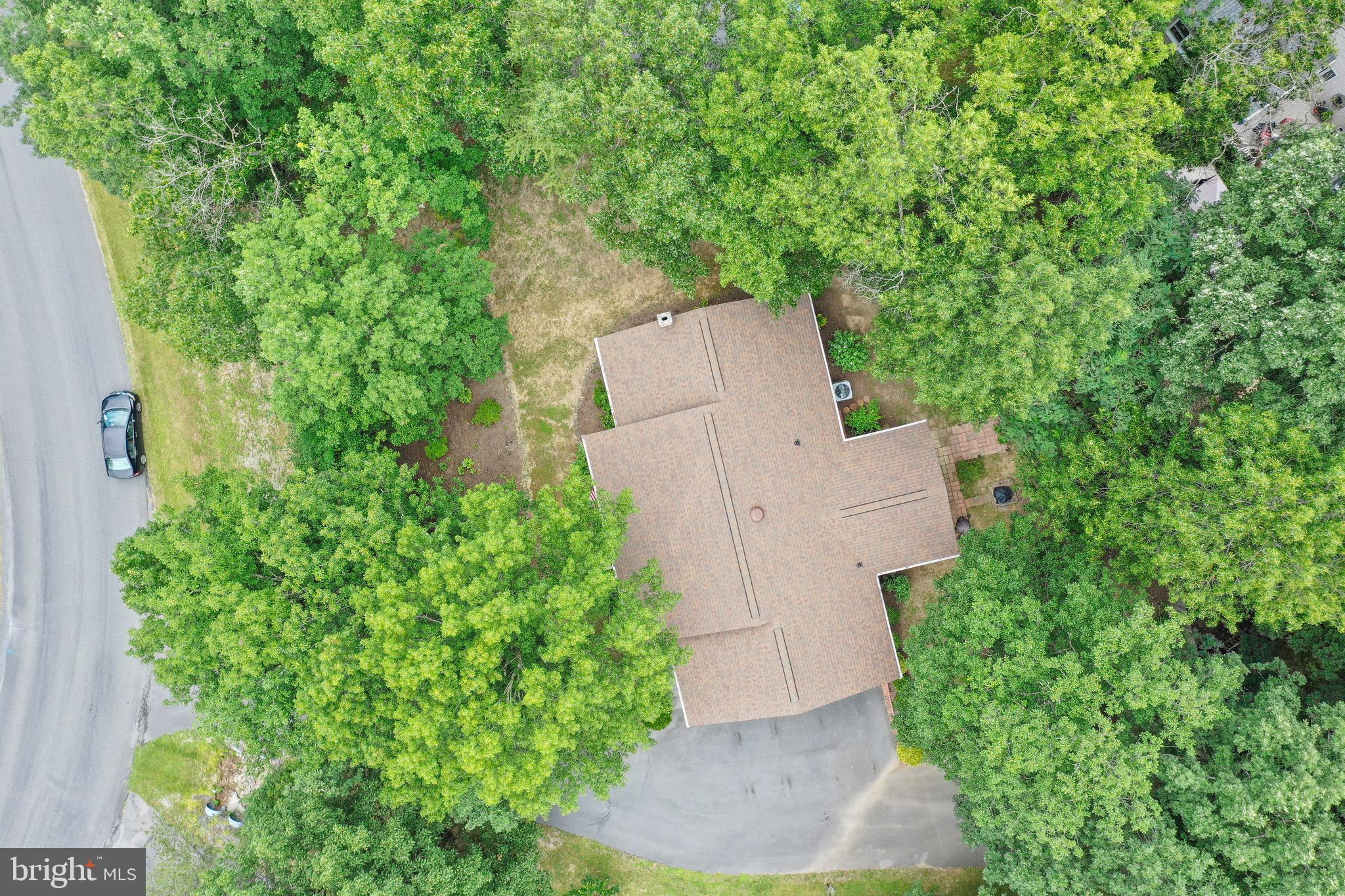 LAKEWOOD MANOR - Residential