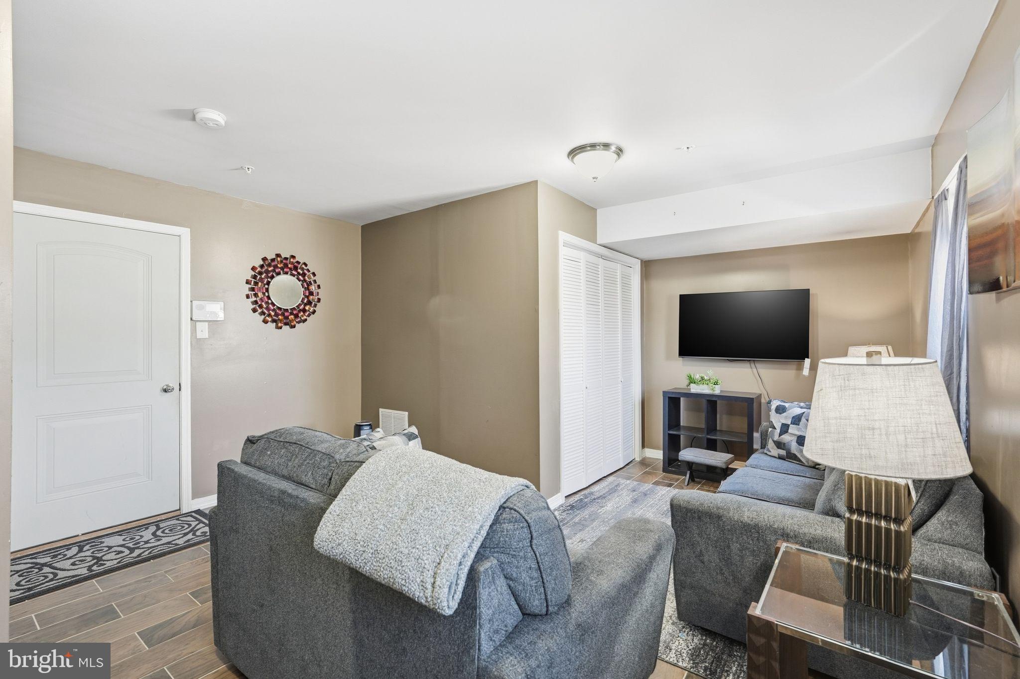 MERCER CT - Residential